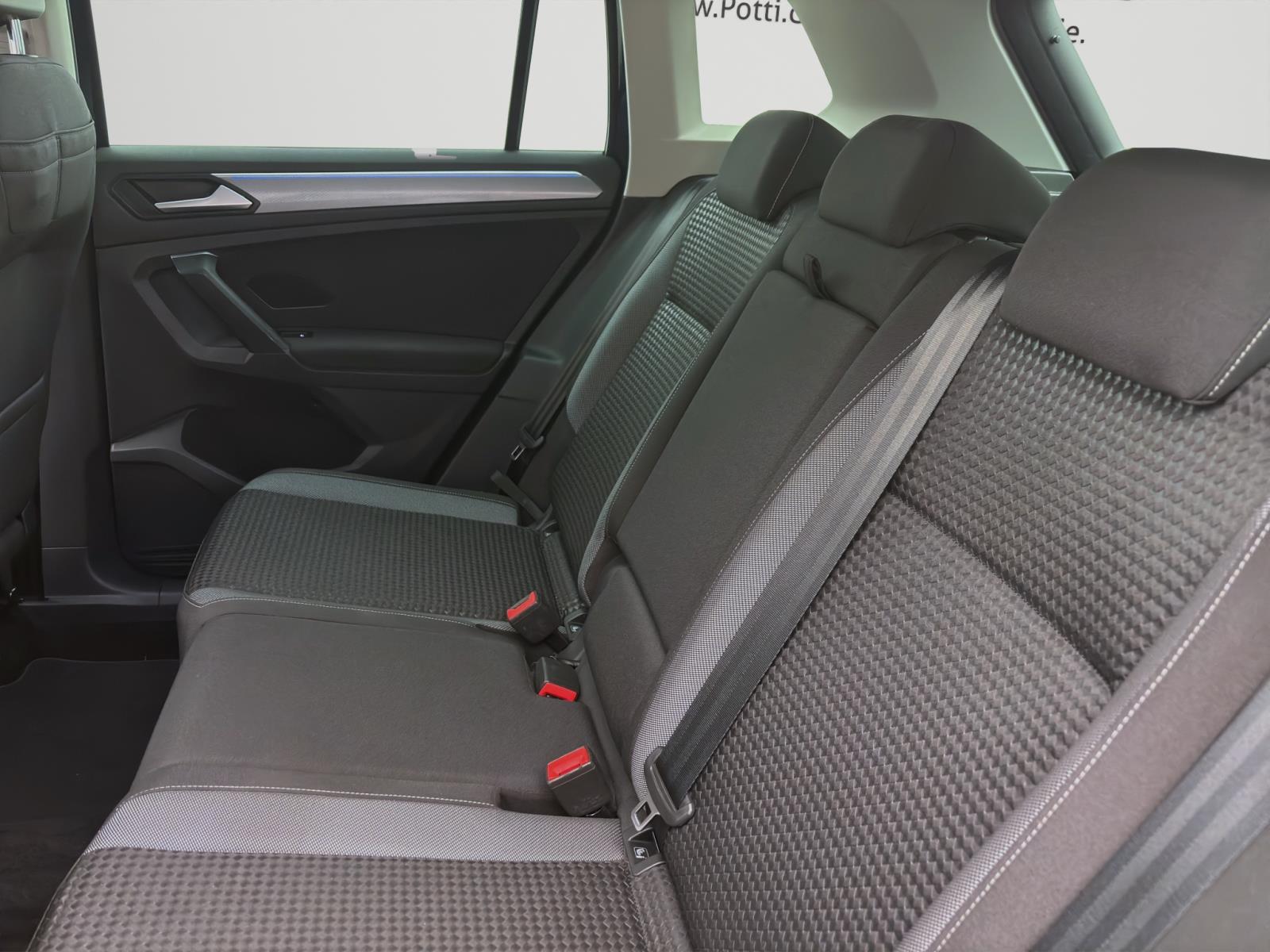 Bild 13: Volkswagen Tiguan 1.5 TSI ACTIVE AHK PDC SITZHZG LED