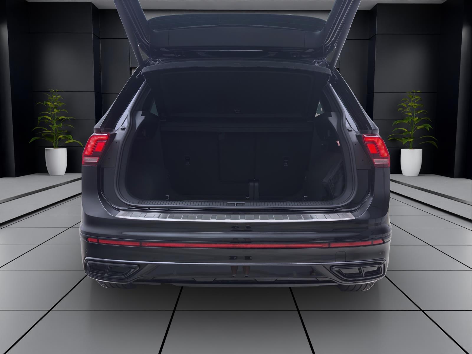 Bild 3: Volkswagen Tiguan 1.5 TSI DSG R-LINE NAVI AHK MATRIX PDC