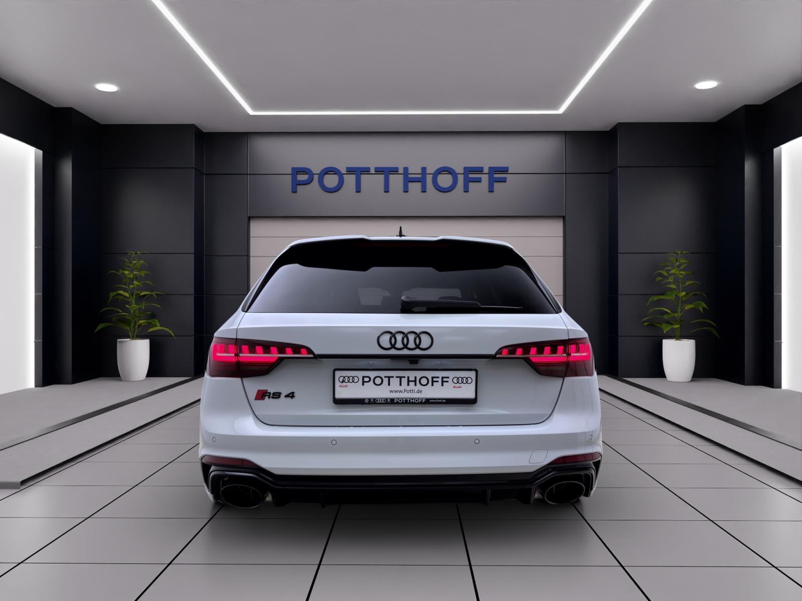 Audi RS4 Avant Q PANO MATRIX NAVI B&O
