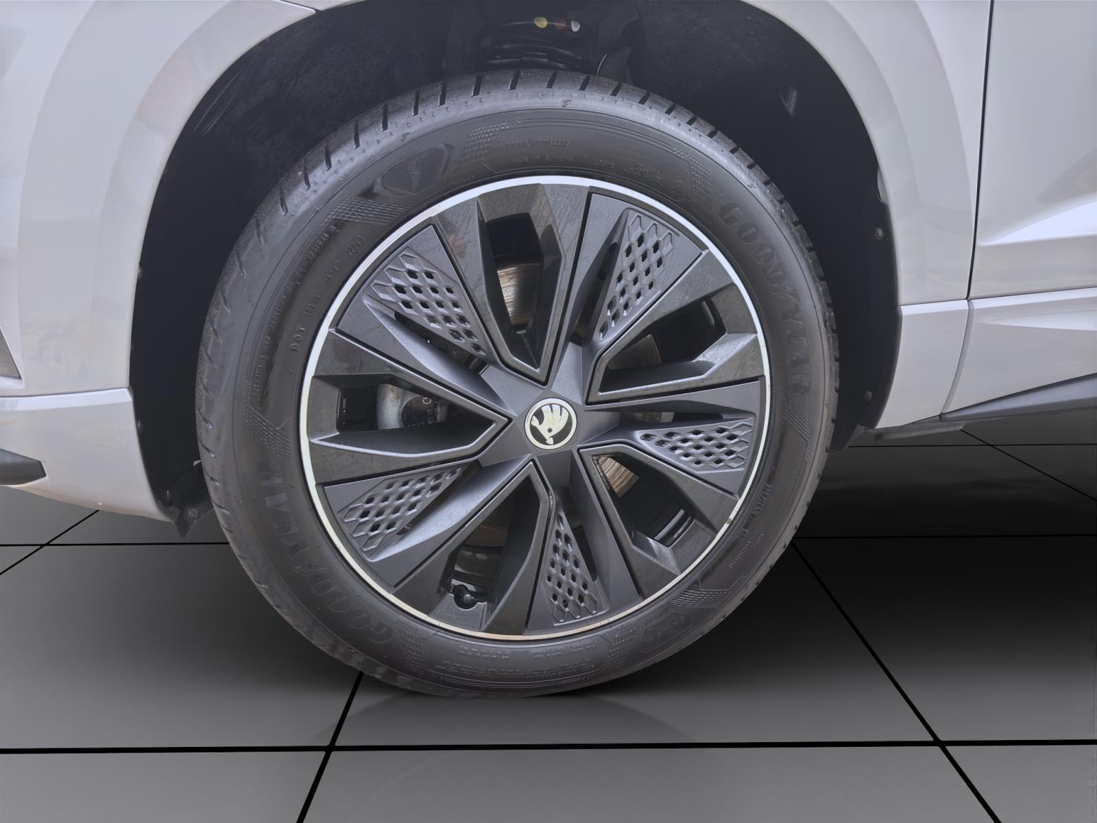 Bild 7: Skoda Karoq 2.0 TDI DSG 4x4 SPORTLINE MATRIX SITZHZG PDC KLIMA