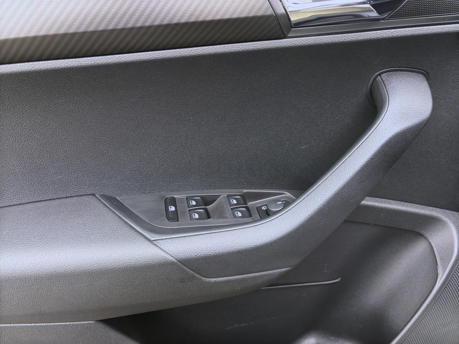 Bild 9: Skoda Karoq 2.0 TDI DSG 4x4 SPORTLINE MATRIX SITZHZG PDC KLIMA