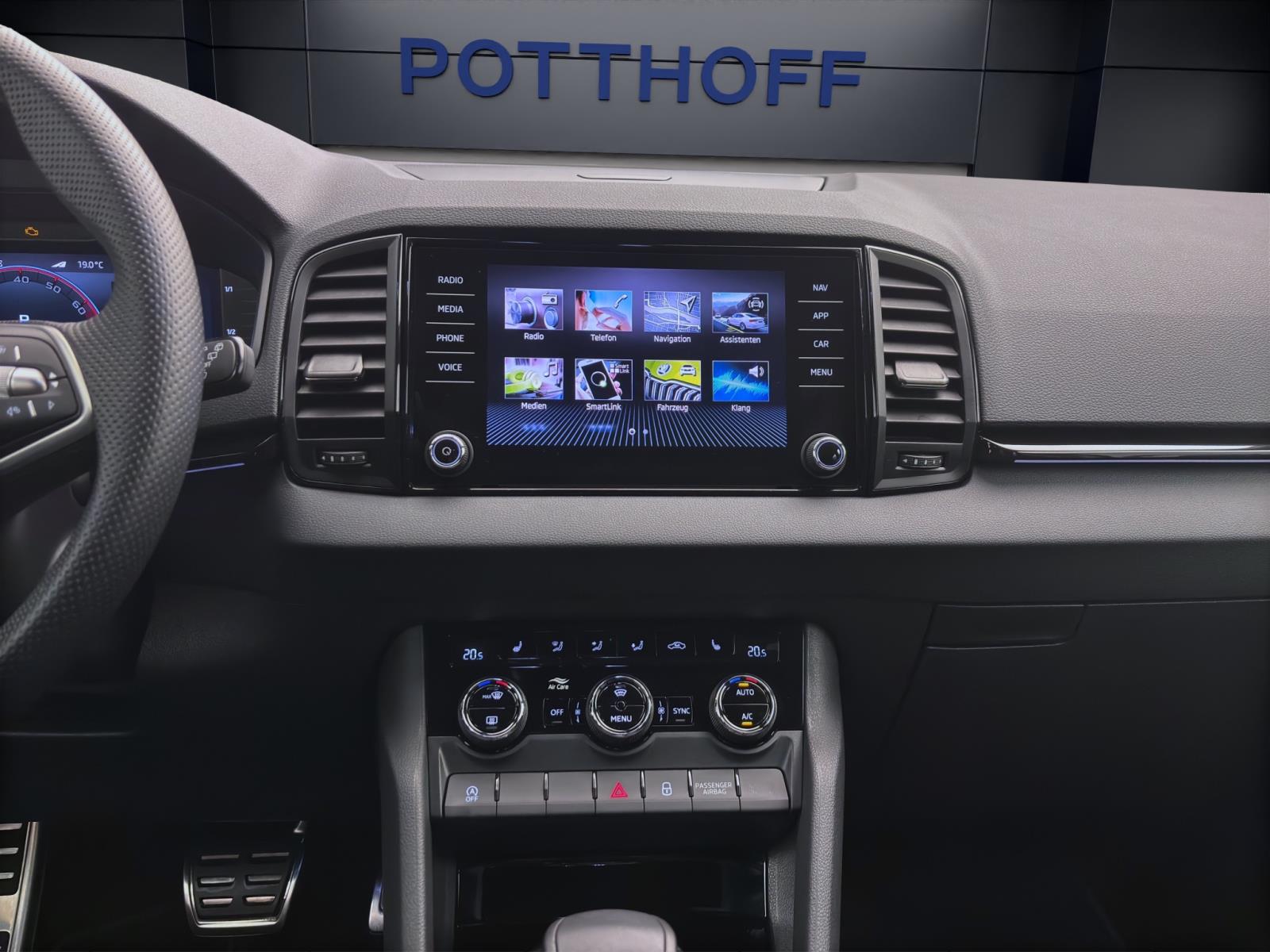 Bild 12: Skoda Karoq 2.0 TDI DSG 4x4 SPORTLINE MATRIX SITZHZG PDC KLIMA