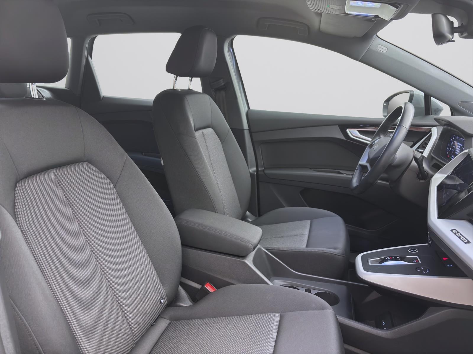 Bild 14: Audi Q4 e-tron 35 LED PDC KLIMA BLUETOOTH