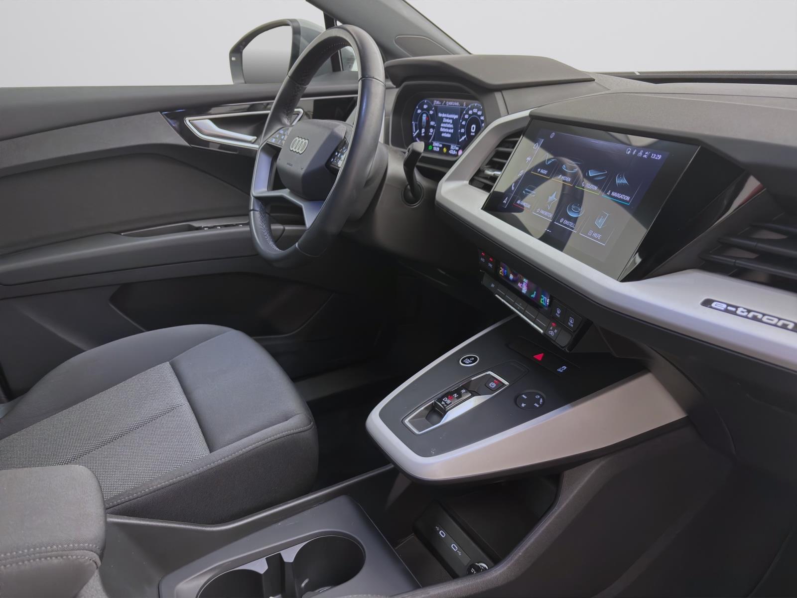 Bild 15: Audi Q4 e-tron 35 LED PDC KLIMA BLUETOOTH