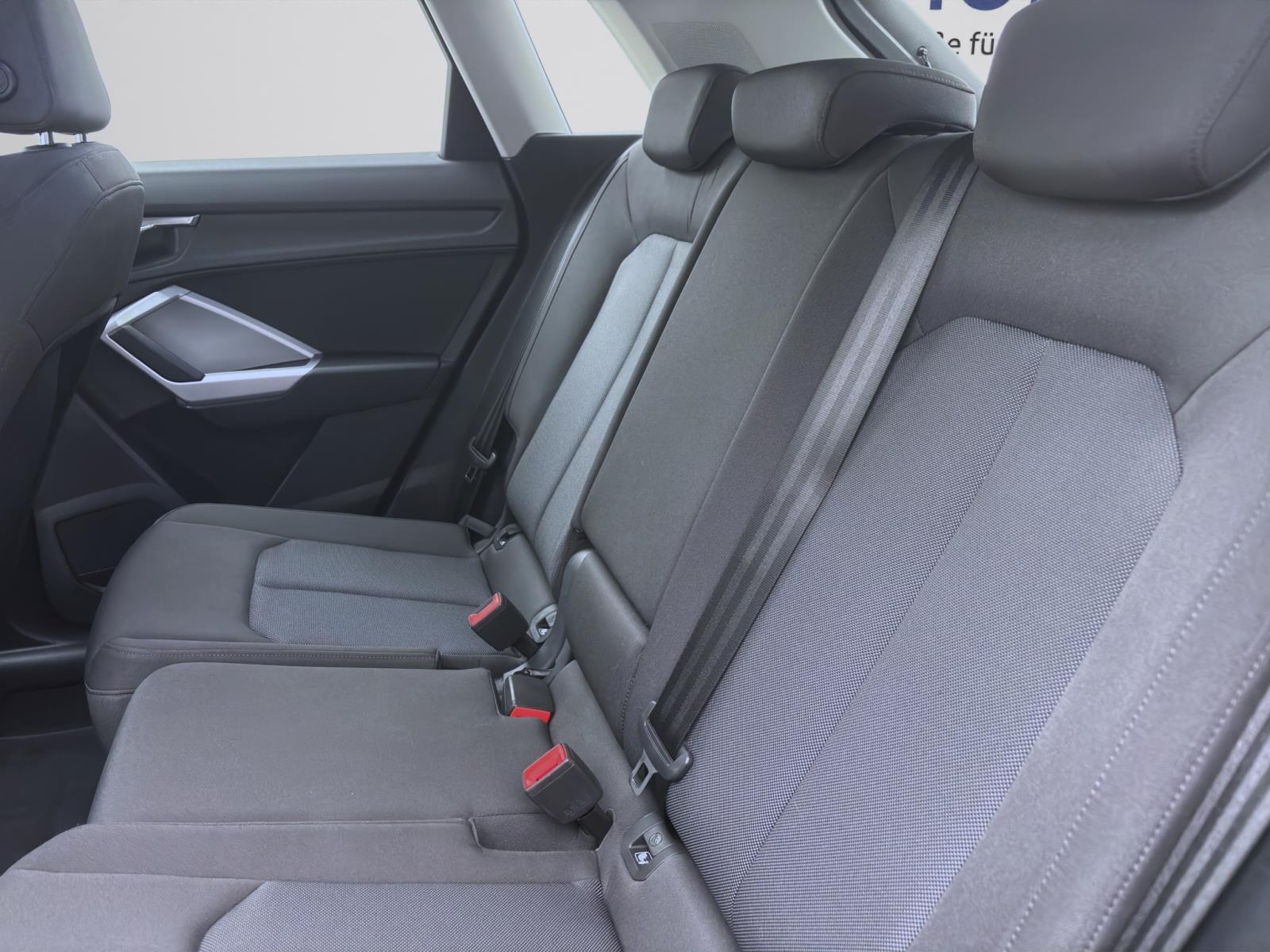 Bild 13: Audi Q3 45 TFSIe AHK SITZHZG KLIMA LM18 DAB+