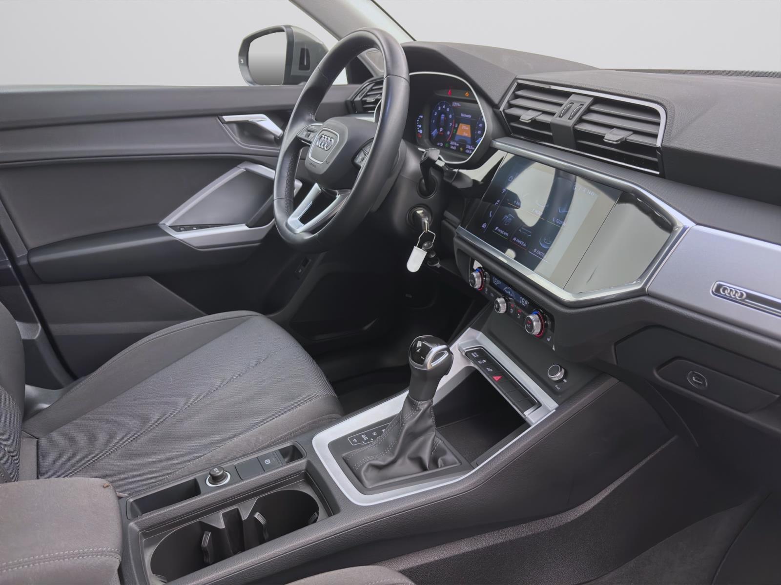 Bild 15: Audi Q3 45 TFSIe AHK SITZHZG KLIMA LM18 DAB+
