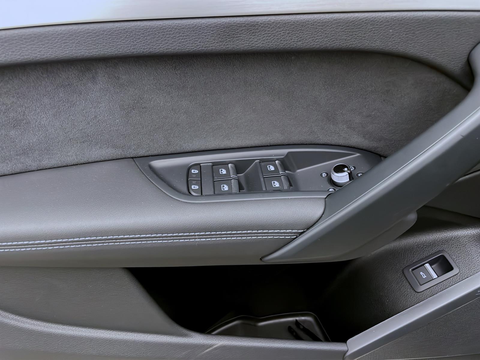 Bild 9: Audi Q5 45 TFSI Q ADVANCED PANO AHK NAVI MATRIX