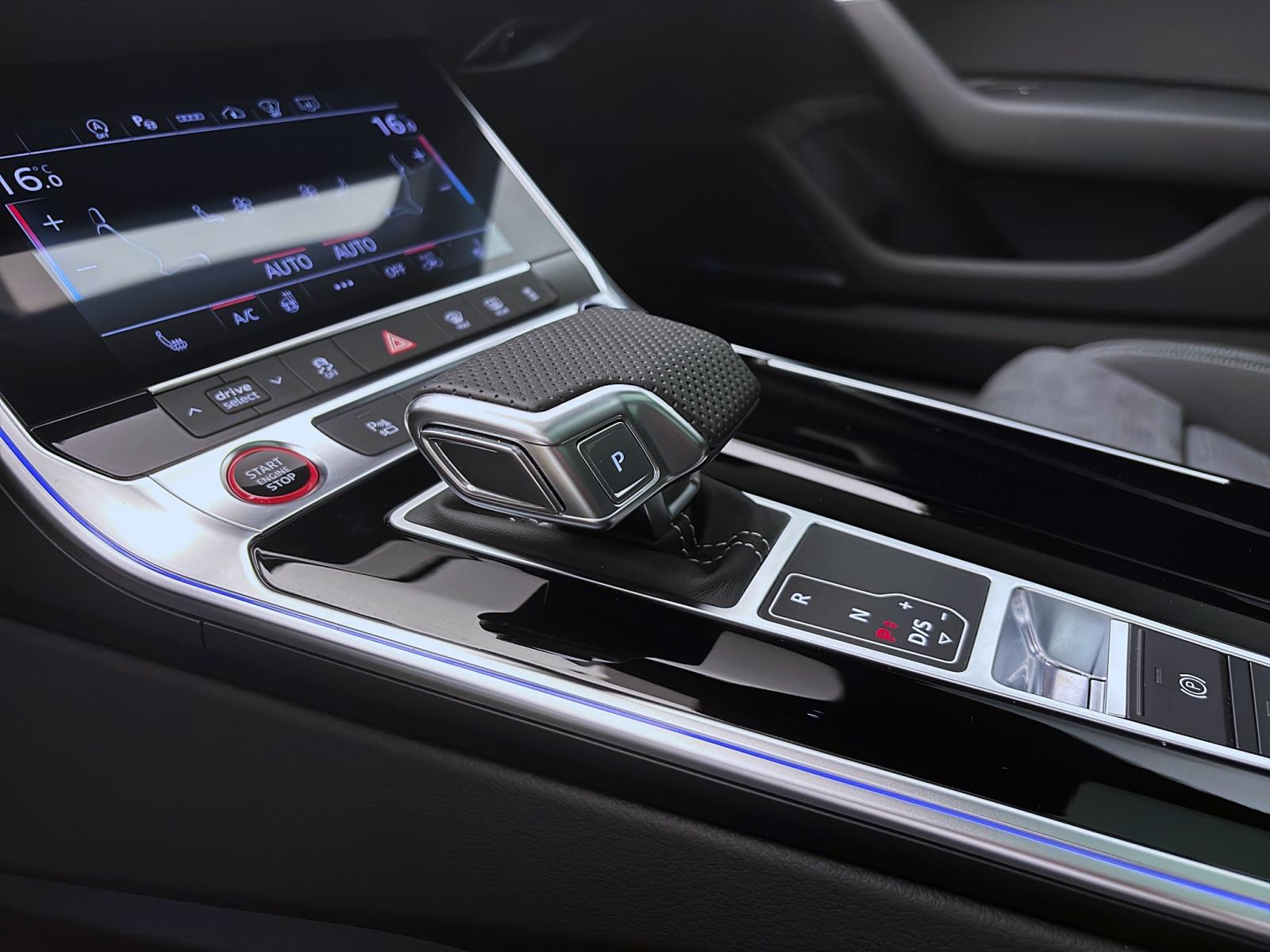 Bild 12: Audi S6 Avant TDI Q PANO STDHZG MATRIX PDC