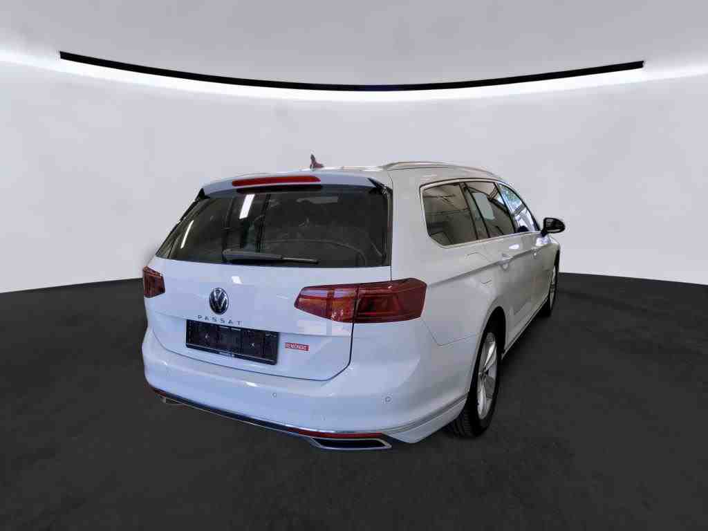 Volkswagen Passat Variant 2.0 TDI DSG ELEGANCE NAVI AHK KAMERA PDC