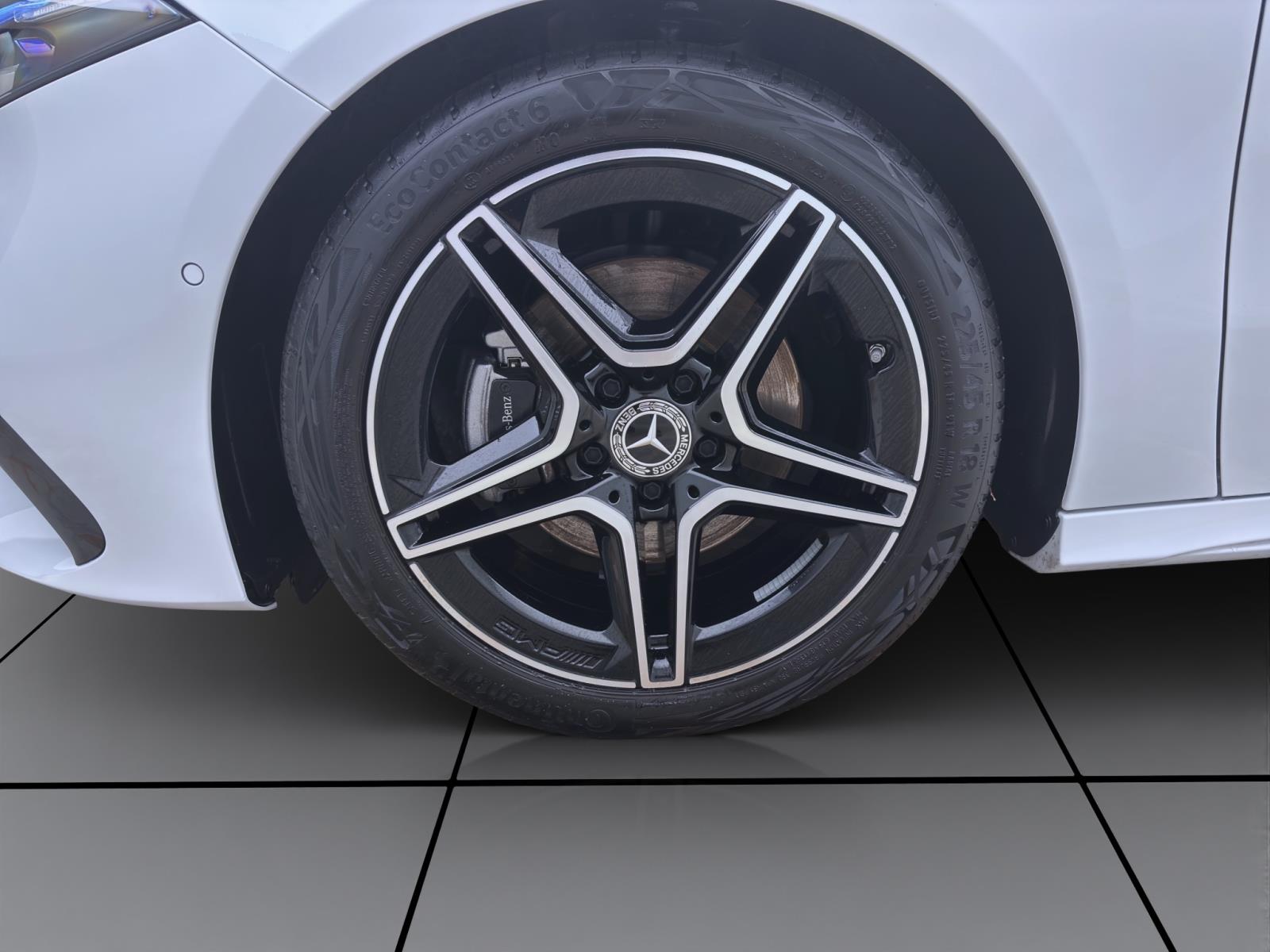 Bild 7: Mercedes-Benz A 200 AMG LINE 360° NAVI LED SITZHZG