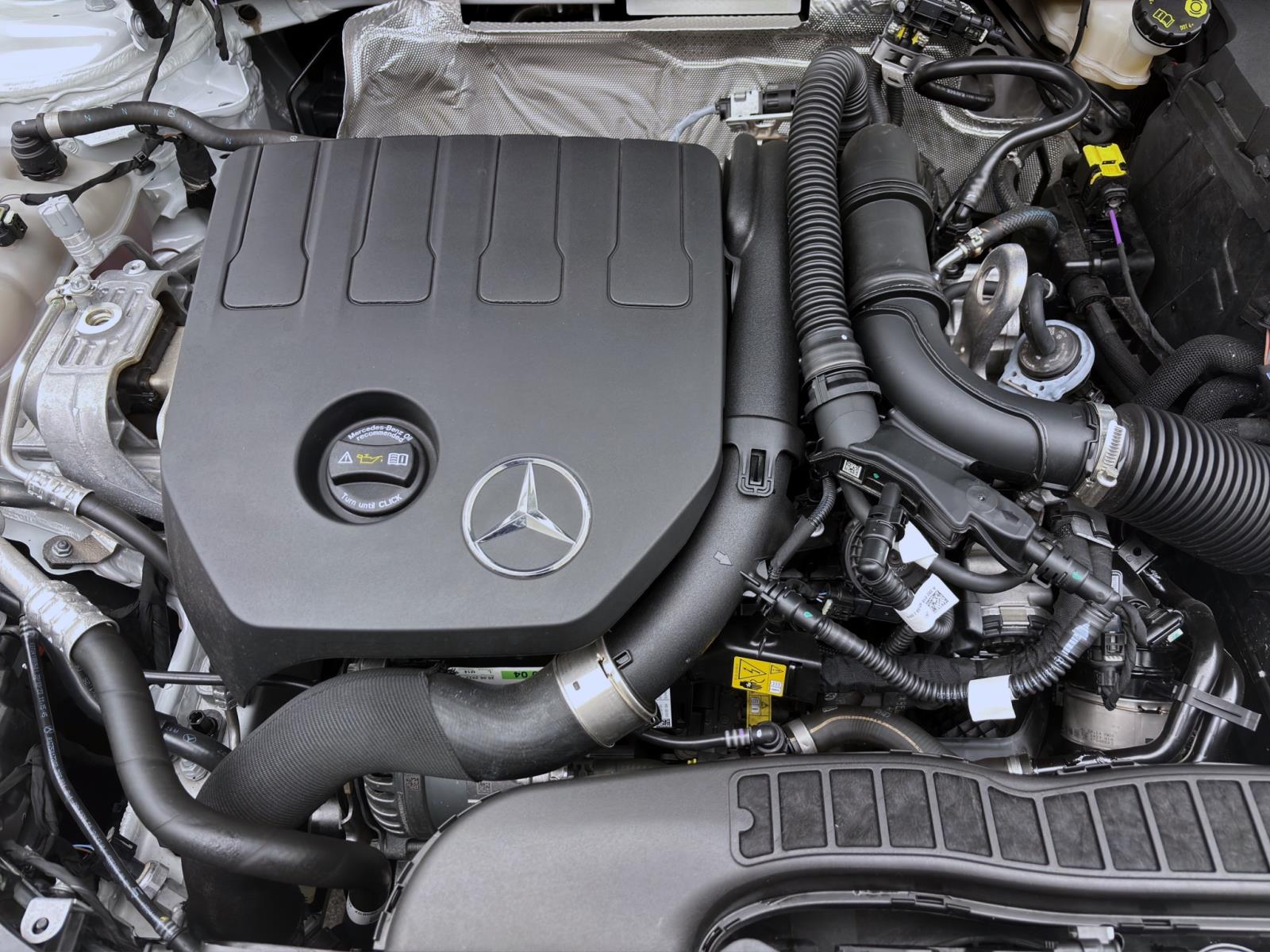 Bild 16: Mercedes-Benz A 200 AMG LINE 360° NAVI LED SITZHZG