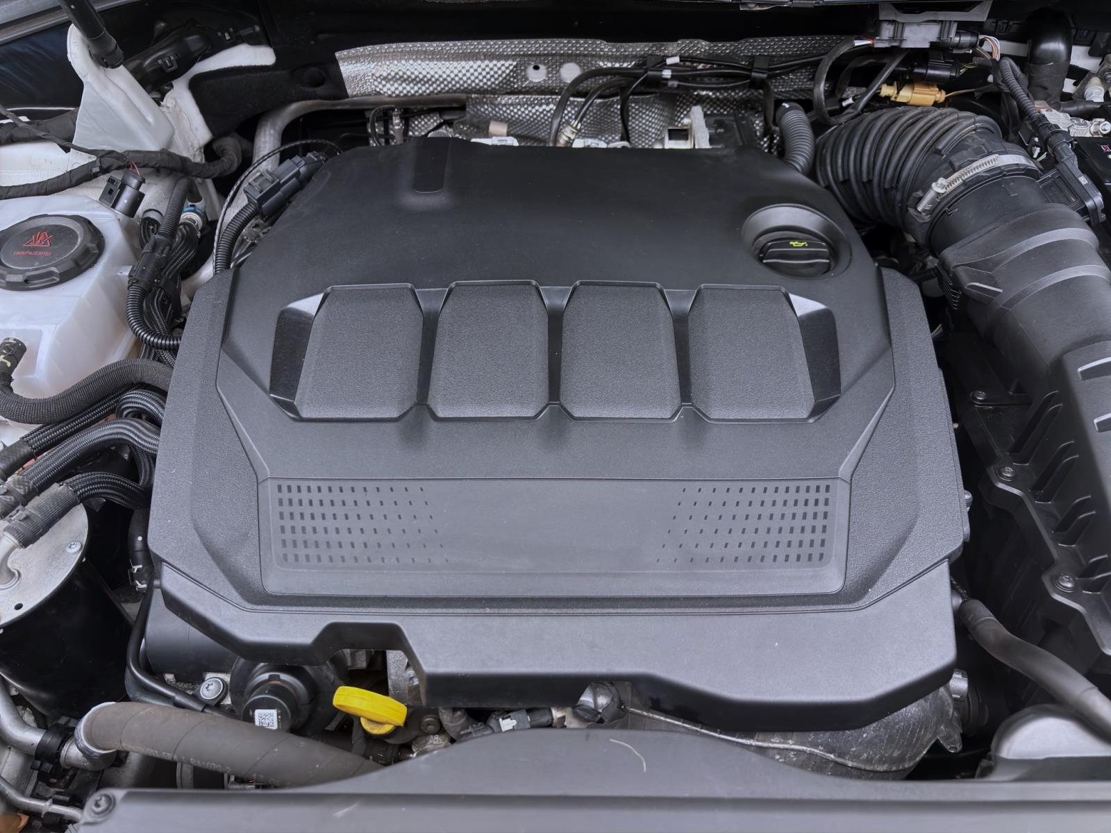 Volkswagen Tiguan 2.0 TDI DSG R-LINE NAVI MATRIX KAMERA PDC