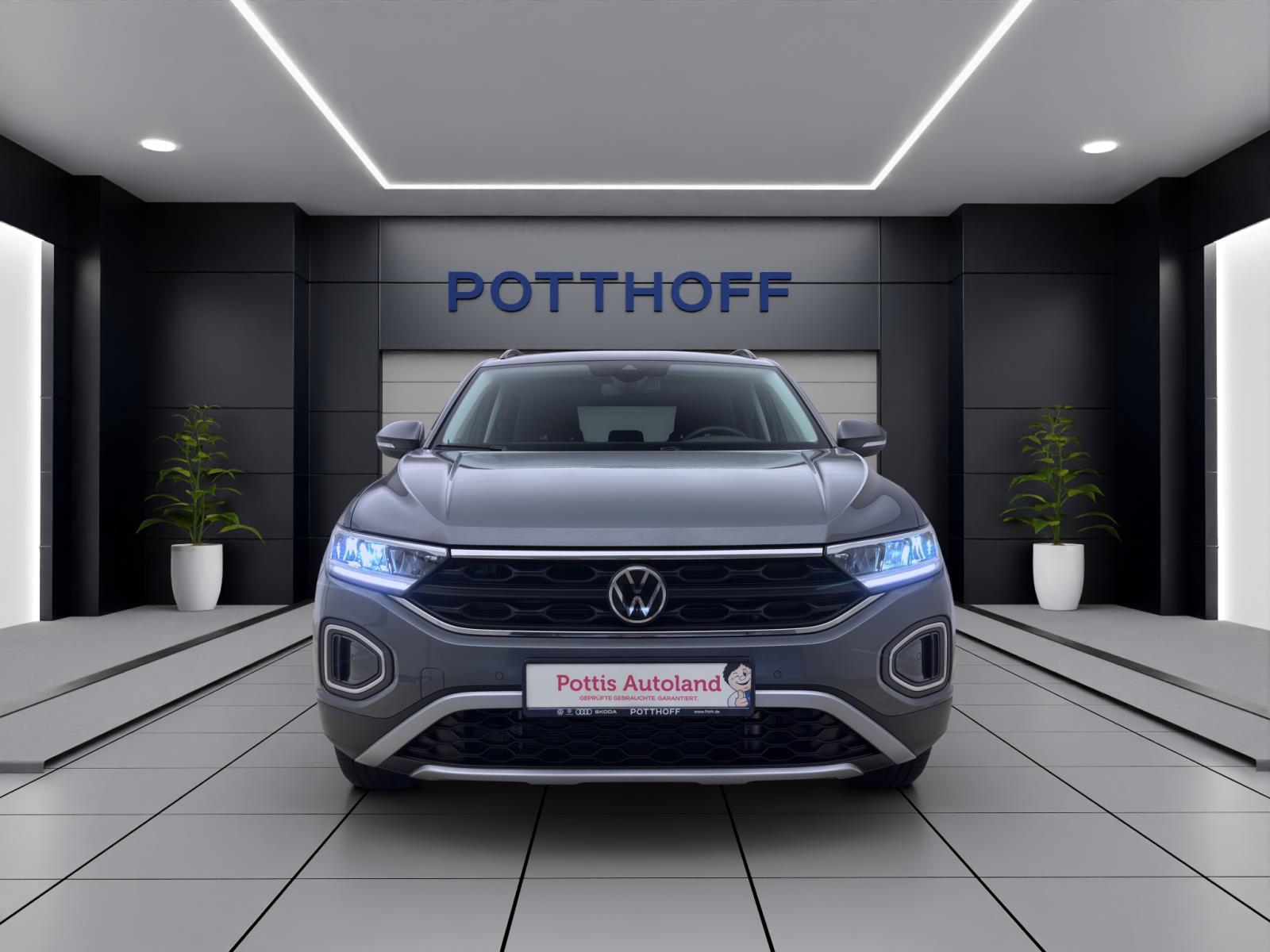Volkswagen T-Roc 1.5 TSI DSG MOVE NAVI AHK KLIMA PDC