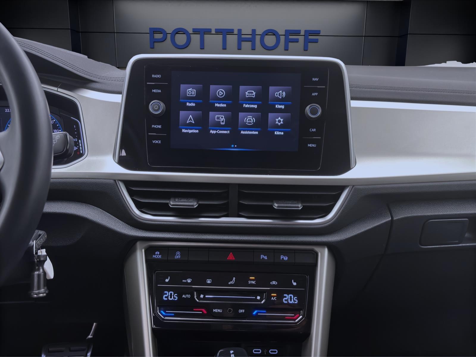 Volkswagen T-Roc 1.5 TSI DSG MOVE NAVI AHK KLIMA PDC