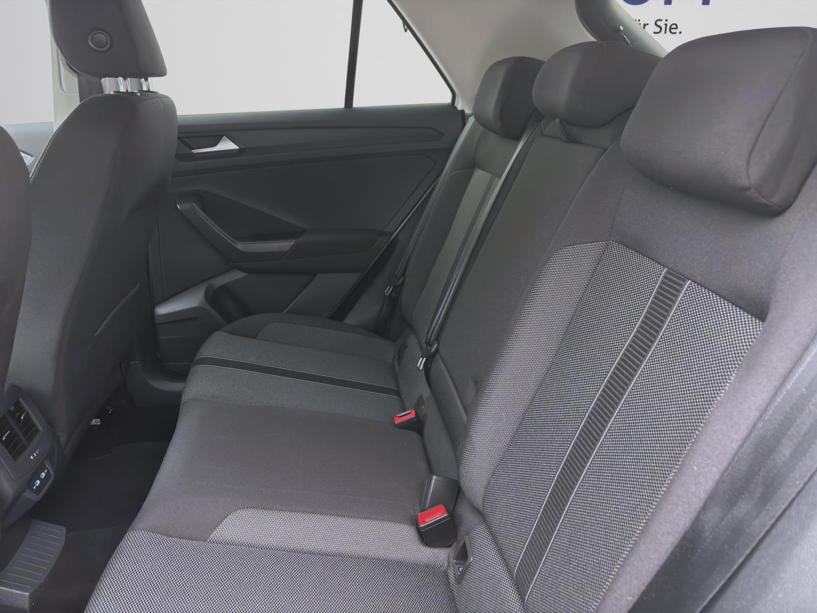 Volkswagen T-Roc 1.5 TSI DSG LIFE NAVI ACC PDC KLIMA LED