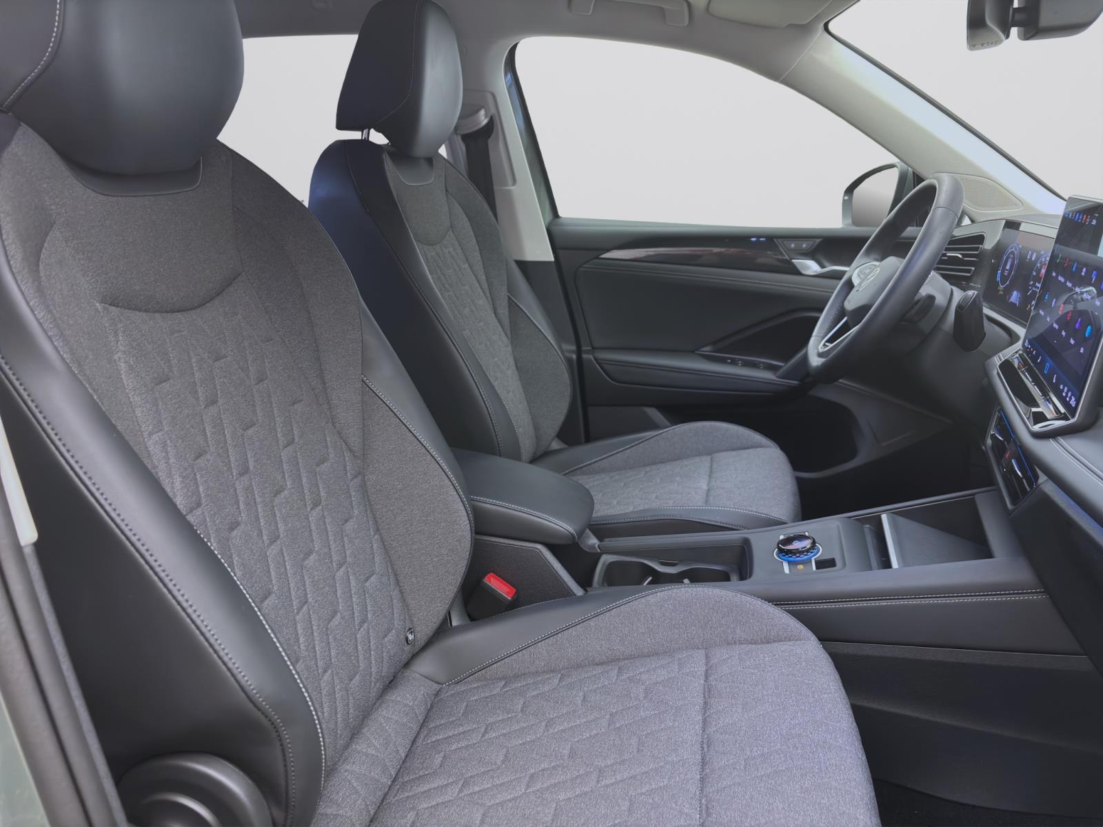 Bild 14: Volkswagen Tiguan 1.5 eTSI DSG LIFE PANO AHK KAMERA PDC