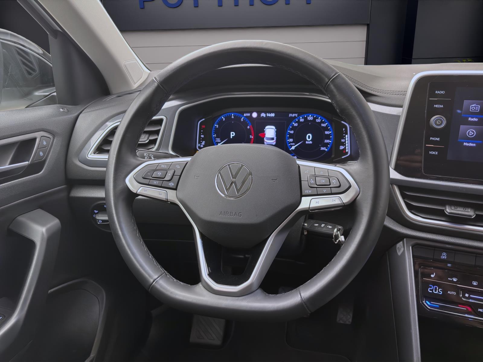 Bild 10: Volkswagen T-Roc 1.5 TSI DSG STYLE LED NAVI AHK ACC
