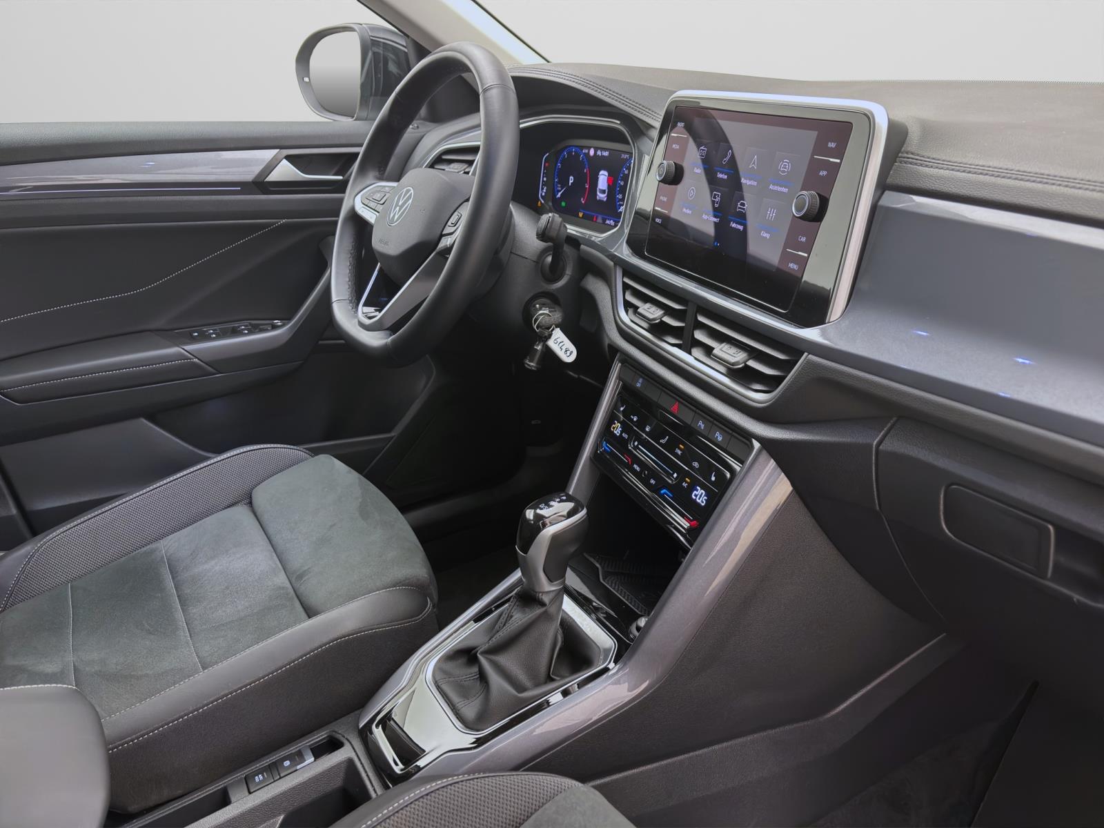 Bild 15: Volkswagen T-Roc 1.5 TSI DSG STYLE LED NAVI AHK ACC
