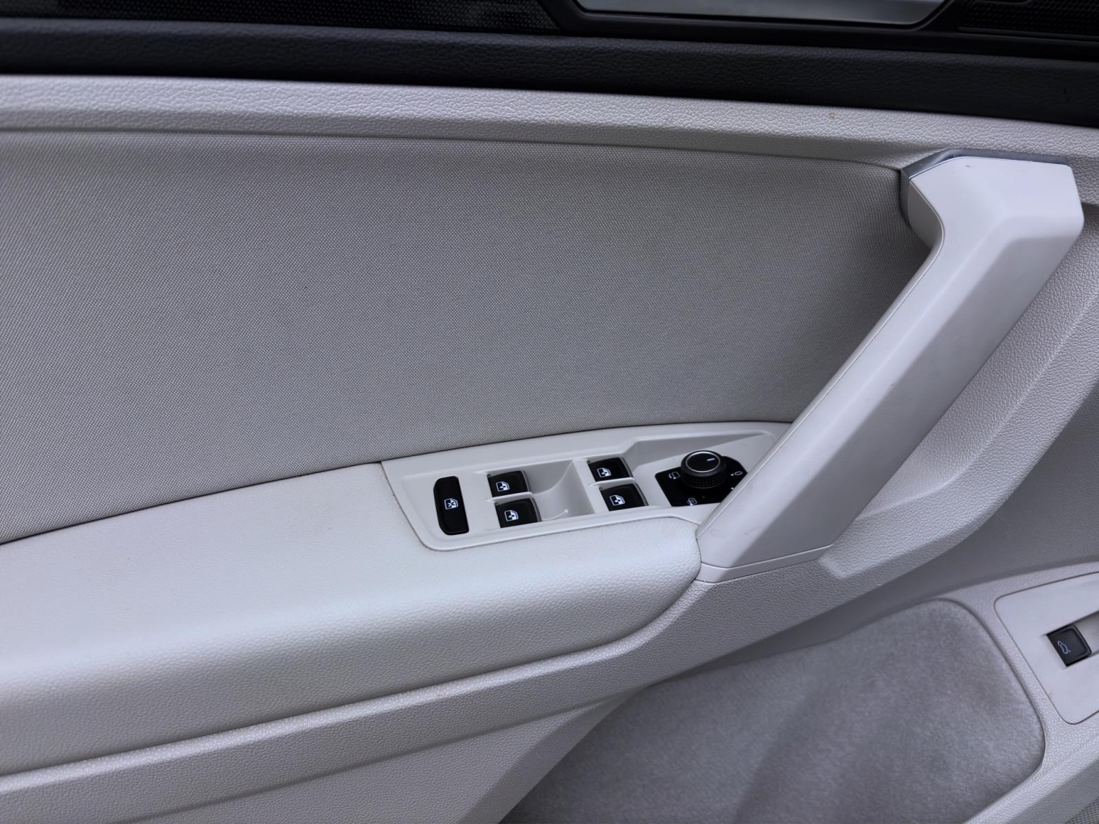 Bild 7: Volkswagen Tiguan 2.0 TDI DSG ELEGANCE NAVI MATRIX ACC SITZHZG