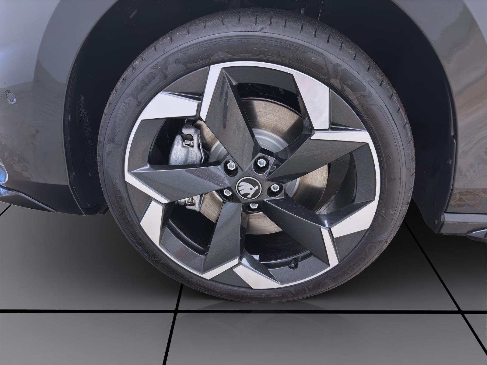 Bild 7: Skoda Superb Combi iV SPORTLINE AHK PANO CANTON pACC 360° HuD