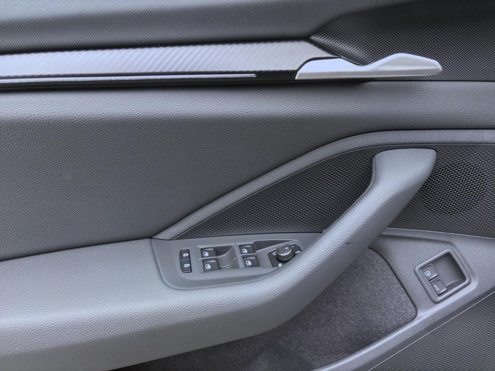 Bild 9: Skoda Superb Combi iV SPORTLINE AHK PANO CANTON pACC 360° HuD