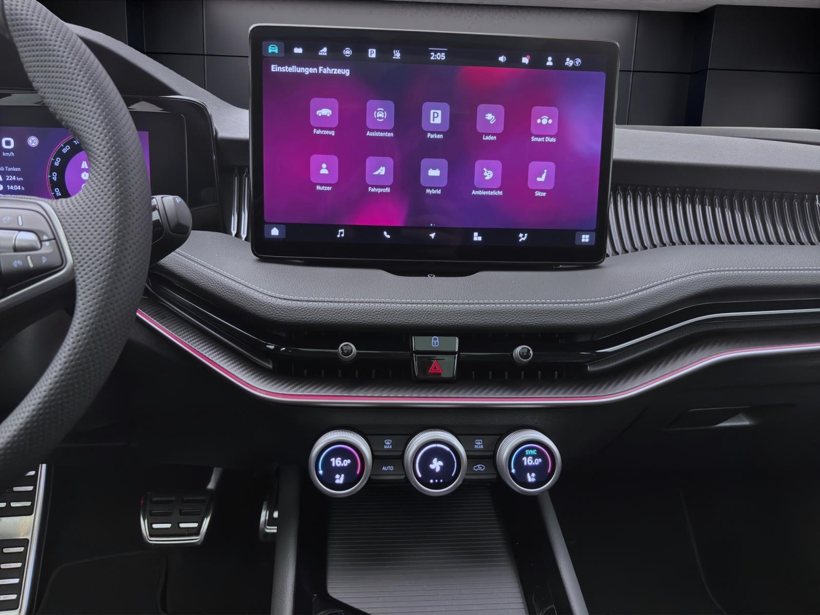 Bild 12: Skoda Superb Combi iV SPORTLINE AHK PANO CANTON pACC 360° HuD