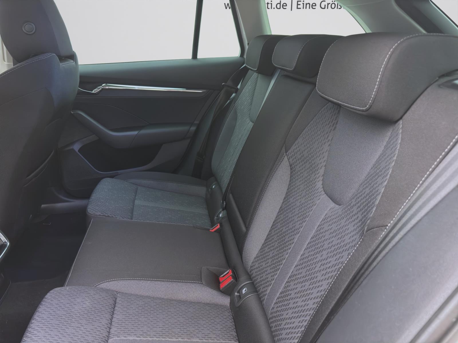Bild 13: Skoda Octavia Combi 2.0 TDI DSG STYLE NAVI AHK PDC SITZHZG