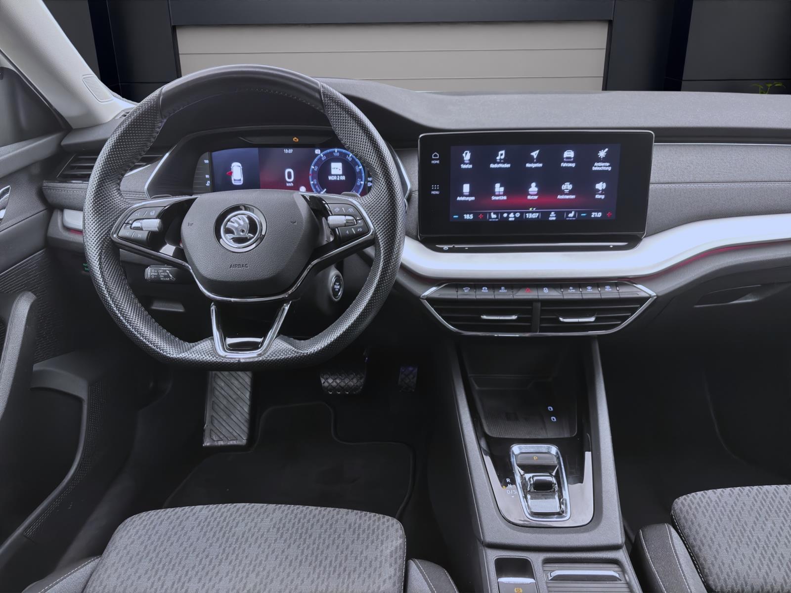 Bild 11: Skoda Octavia Combi 2.0 TDI DSG STYLE NAVI AHK SITZHZG PDC