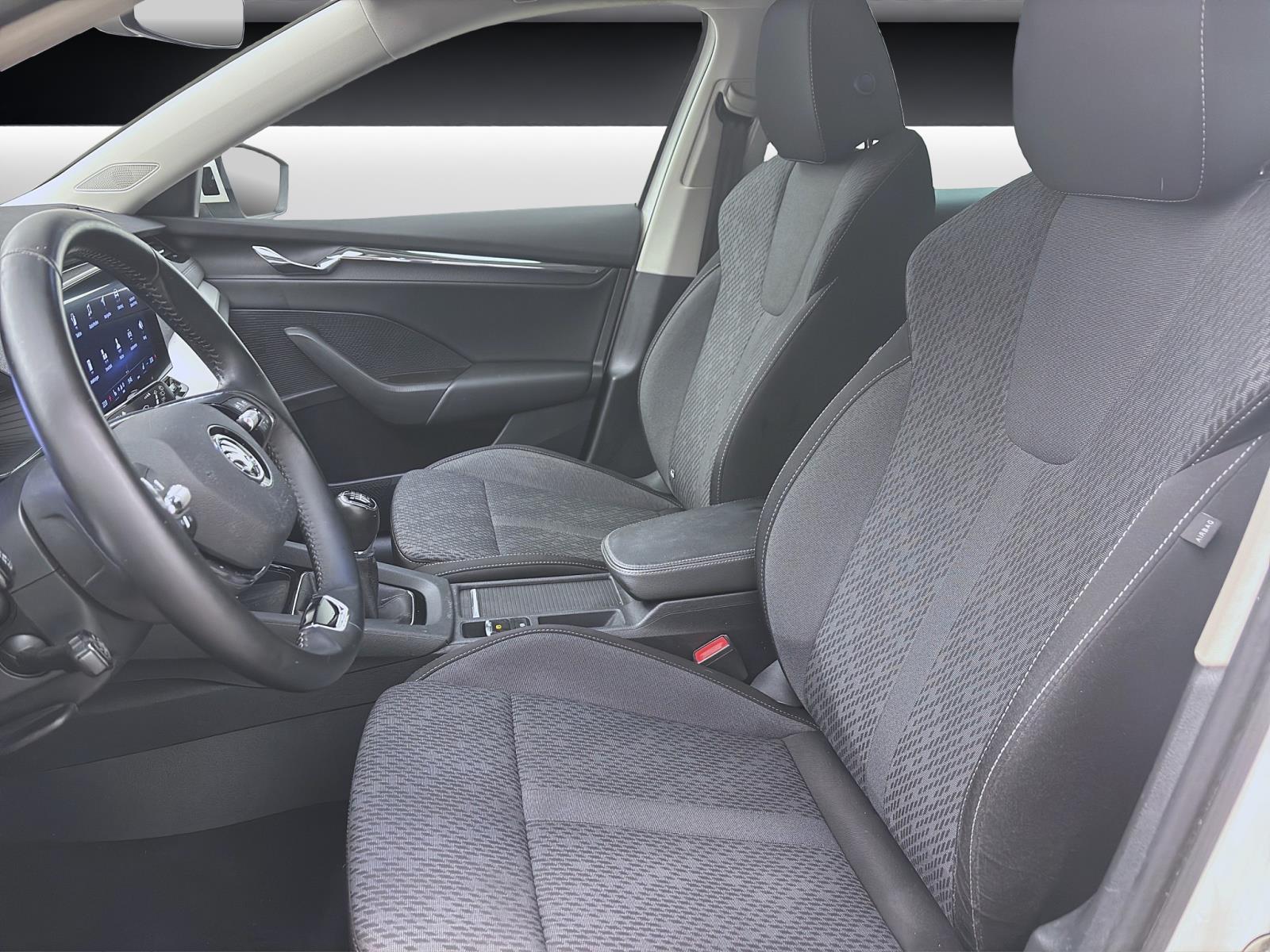 Bild 8: Skoda Octavia Combi 2.0 TDI STYLE NAVI PDC SITZHZG ACC