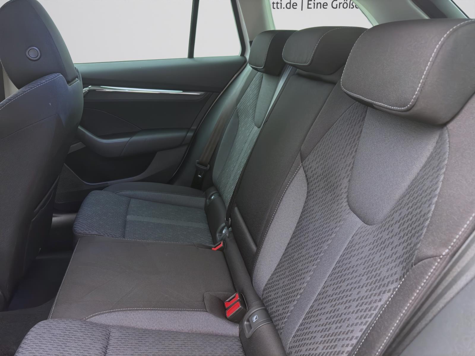 Bild 13: Skoda Octavia Combi 2.0 TDI DSG STYLE NAVI AHK PDC SITZHZG