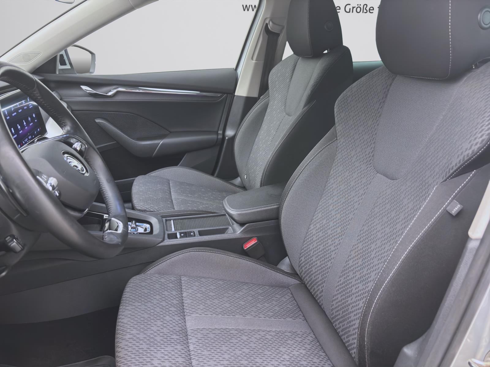 Bild 8: Skoda Octavia Combi 2.0 TDI DSG STYLE NAVI HuD LED PDC