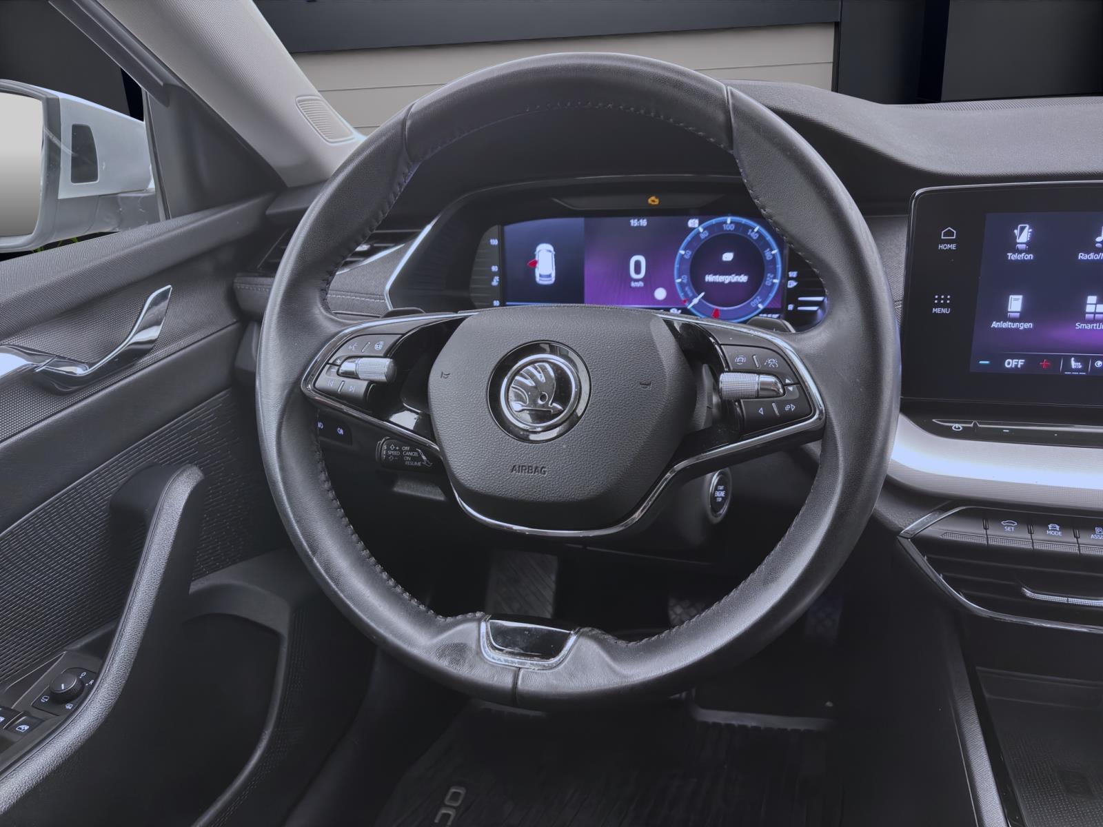 Bild 10: Skoda Octavia Combi 2.0 TDI DSG STYLE NAVI HuD LED PDC