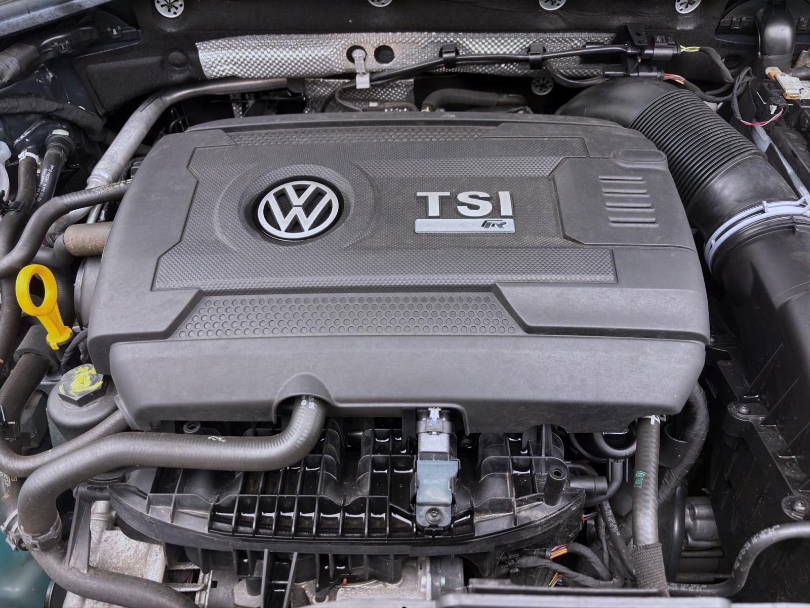 Bild 16: Volkswagen T-Roc 2.0 TSI DSG 4M R NAVI PDC KAMERA ACC