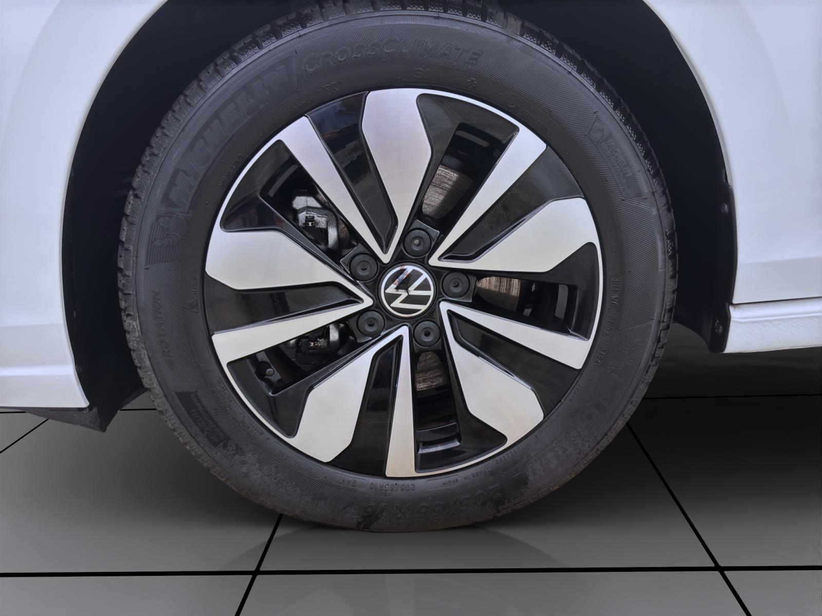 Volkswagen Golf 1.5 TSI GOAL KAMERA KLIMA PDC ACC