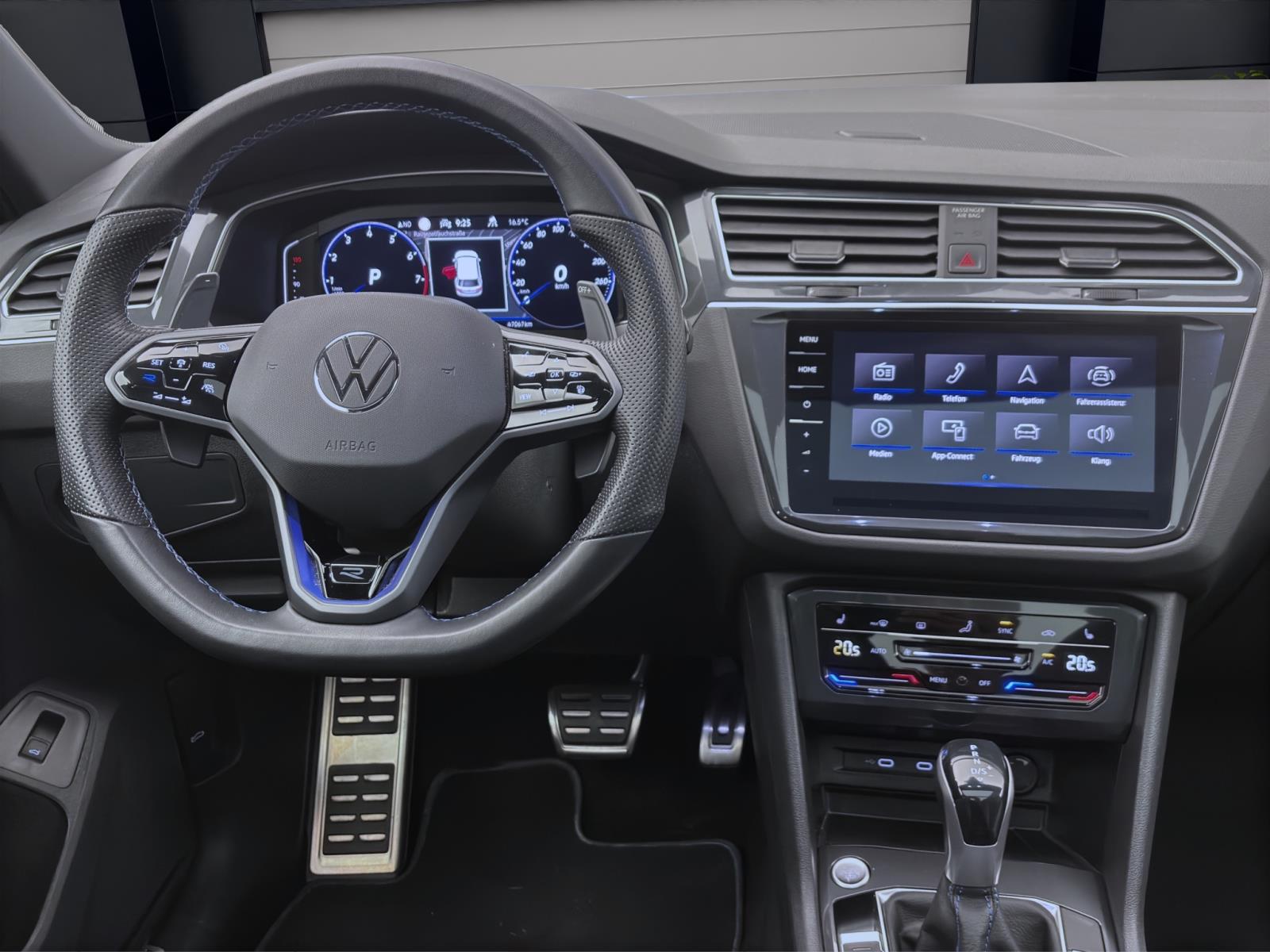 Bild 11: Volkswagen Tiguan 2.0 TSI DSG 4M R PANO AHK NAVI KAMERA LM20
