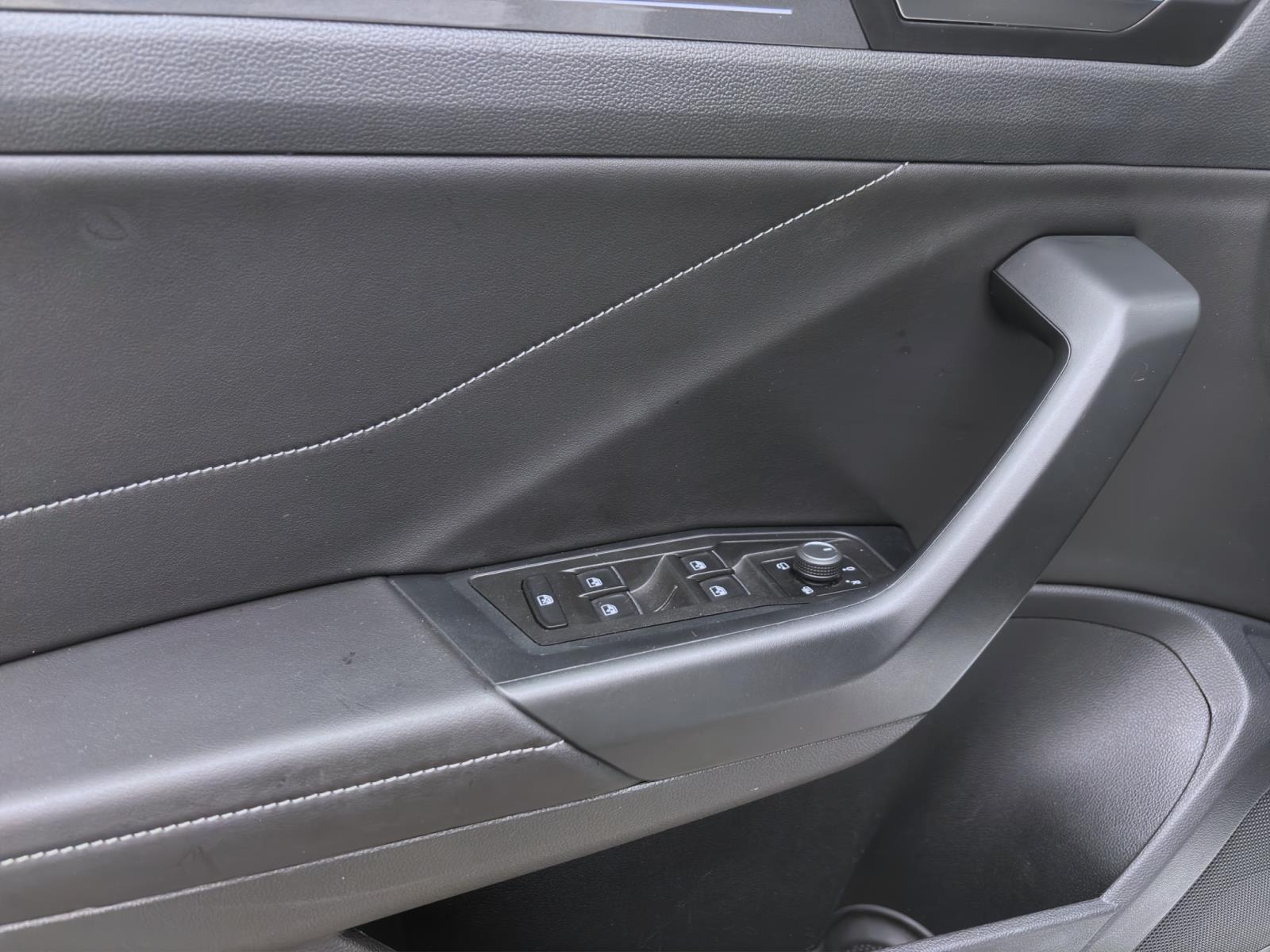 Bild 9: Volkswagen T-Roc 1.5 TSI DSG STYLE NAVI AHK ACC SHZG