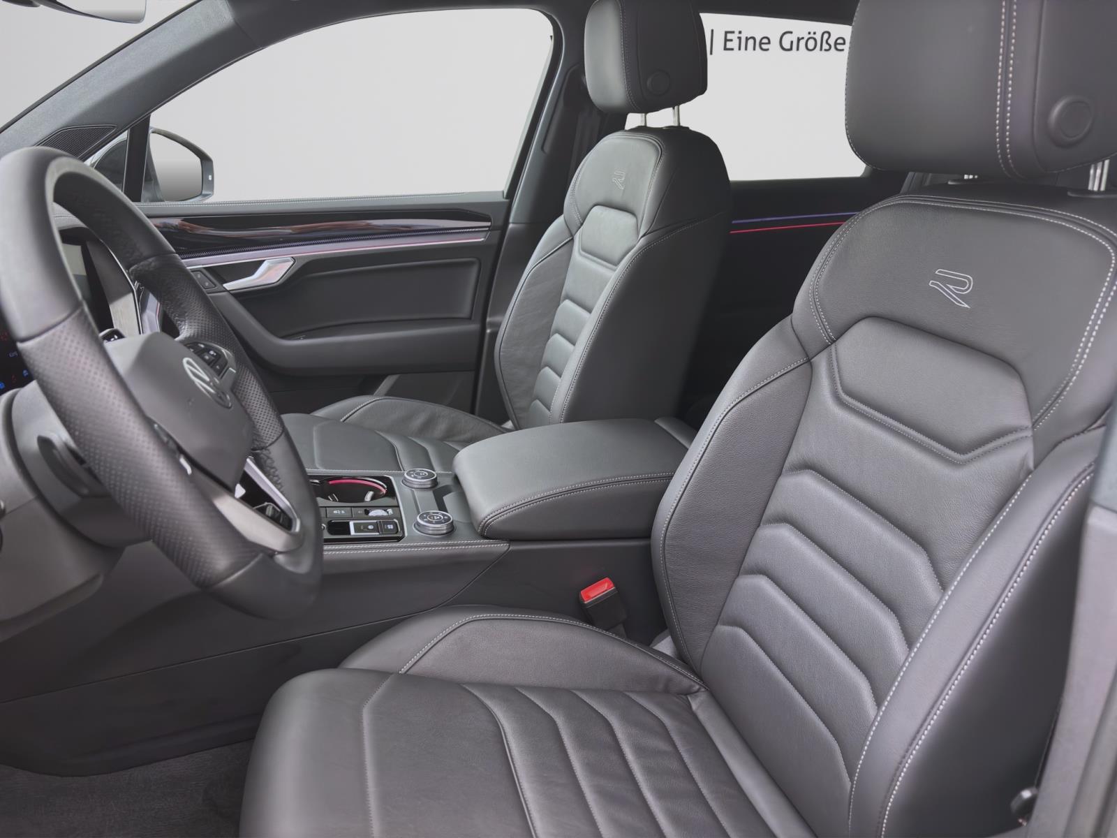 Bild 8: Volkswagen Touareg 3.0 TDI DSG 4M R-LINE AHK LUFT HuD LM19
