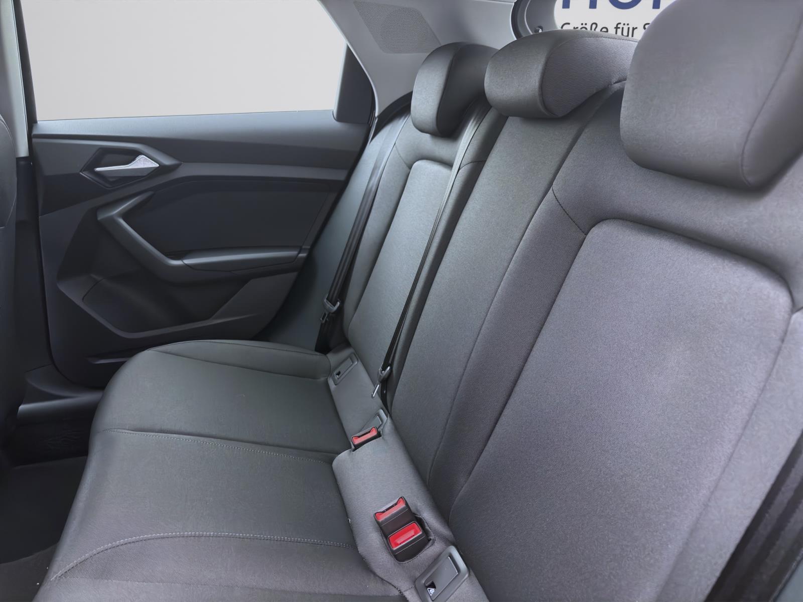 Bild 13: Audi A1 Sportback 25 TFSI LED SITZHZG PDC KLIMA