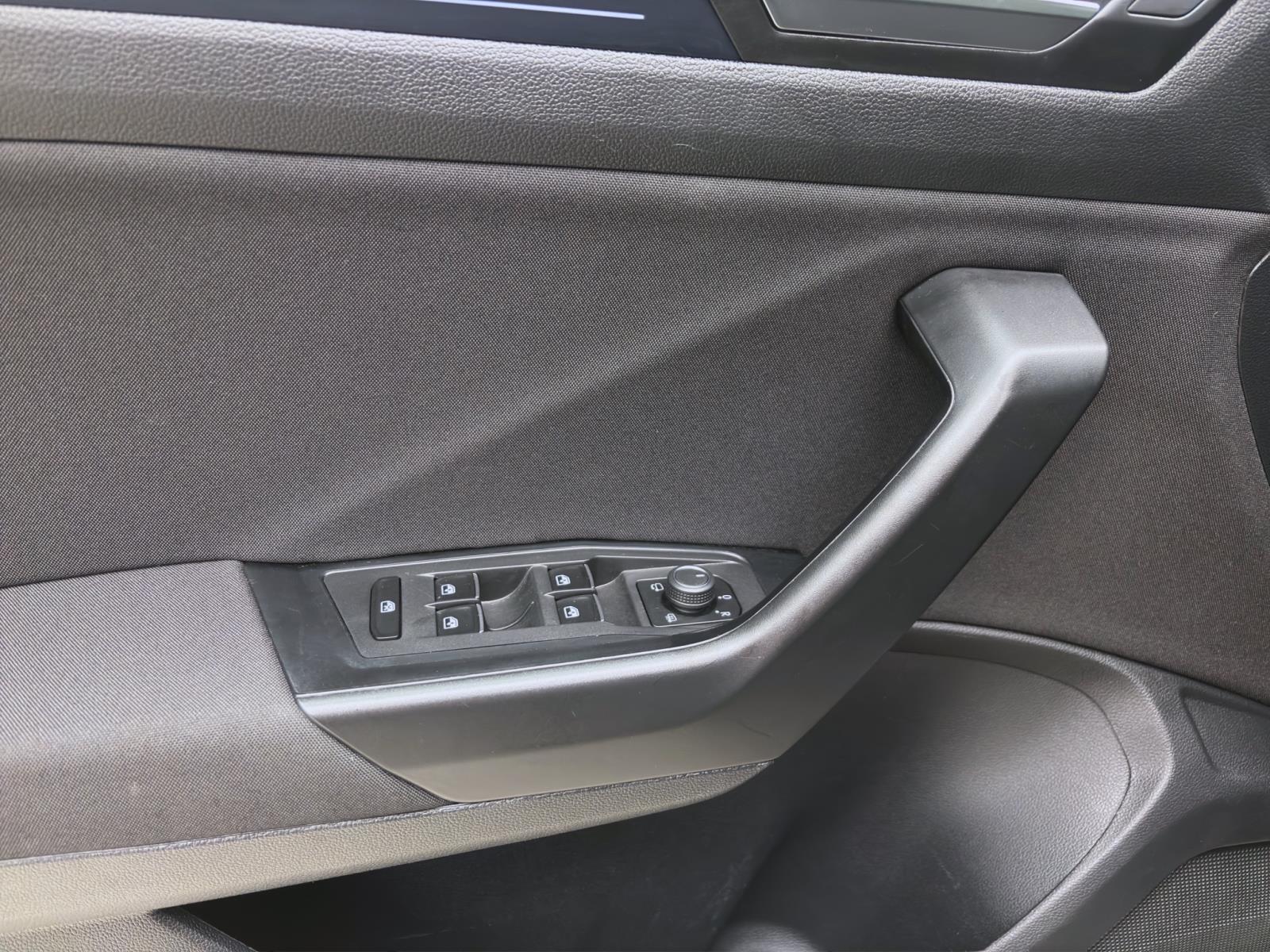 Bild 9: Volkswagen T-Roc 2.0 TDI UNITED NAVI KAMERA SITZHZG PDC