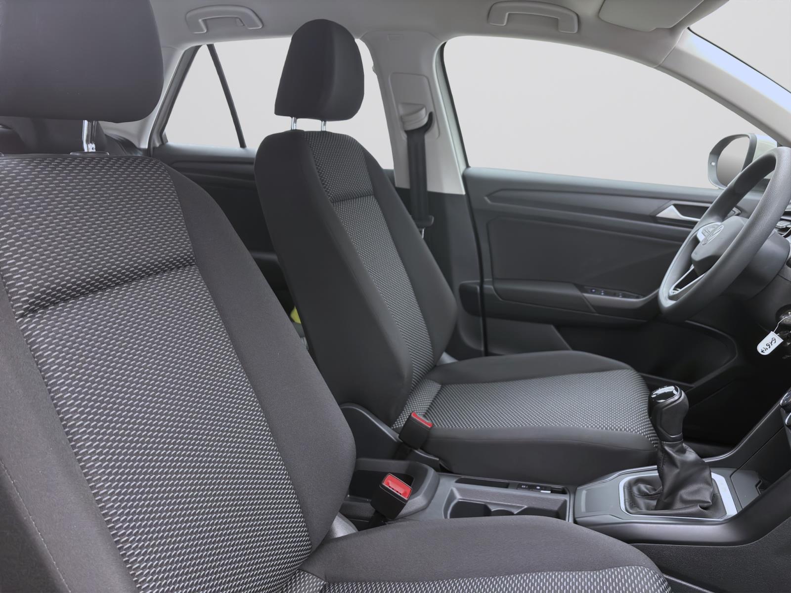 Bild 14: Volkswagen T-Roc 1.0 TSI LED SITZHZG DAB+ KLIMA