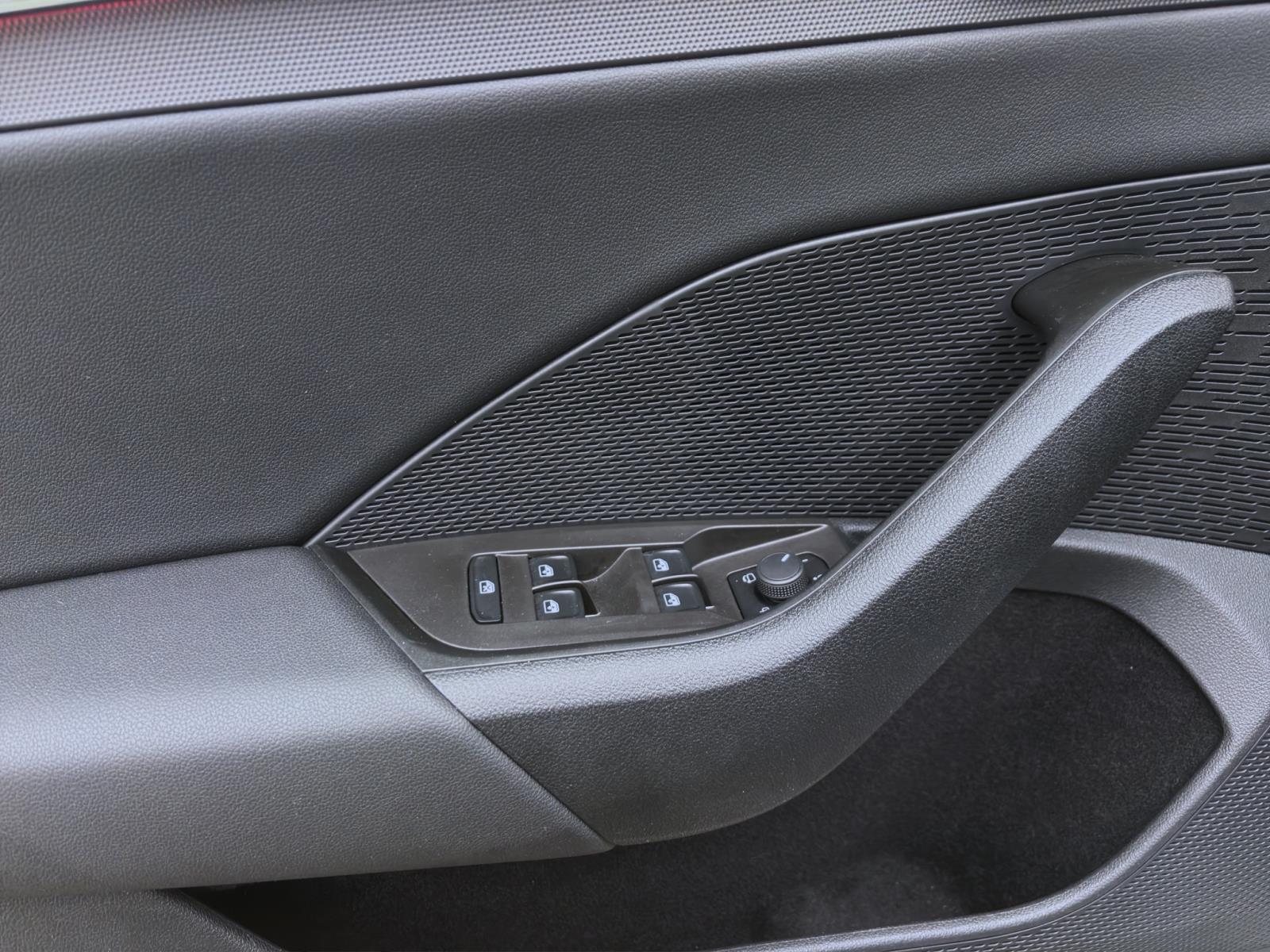 Bild 9: Skoda Octavia Combi 1.5 eTSI DSG STYLE STDHZG LEDER NAVI