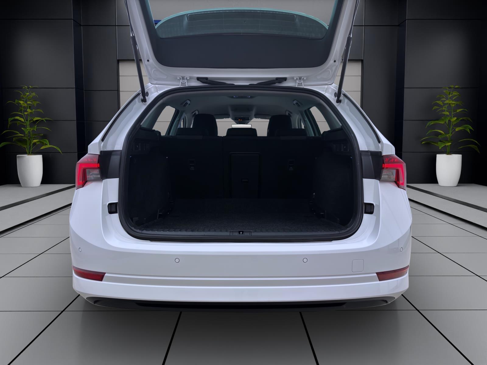 Bild 3: Skoda Octavia Combi 2.0 TDI STYLE NAVI PDC SITZHZG ACC