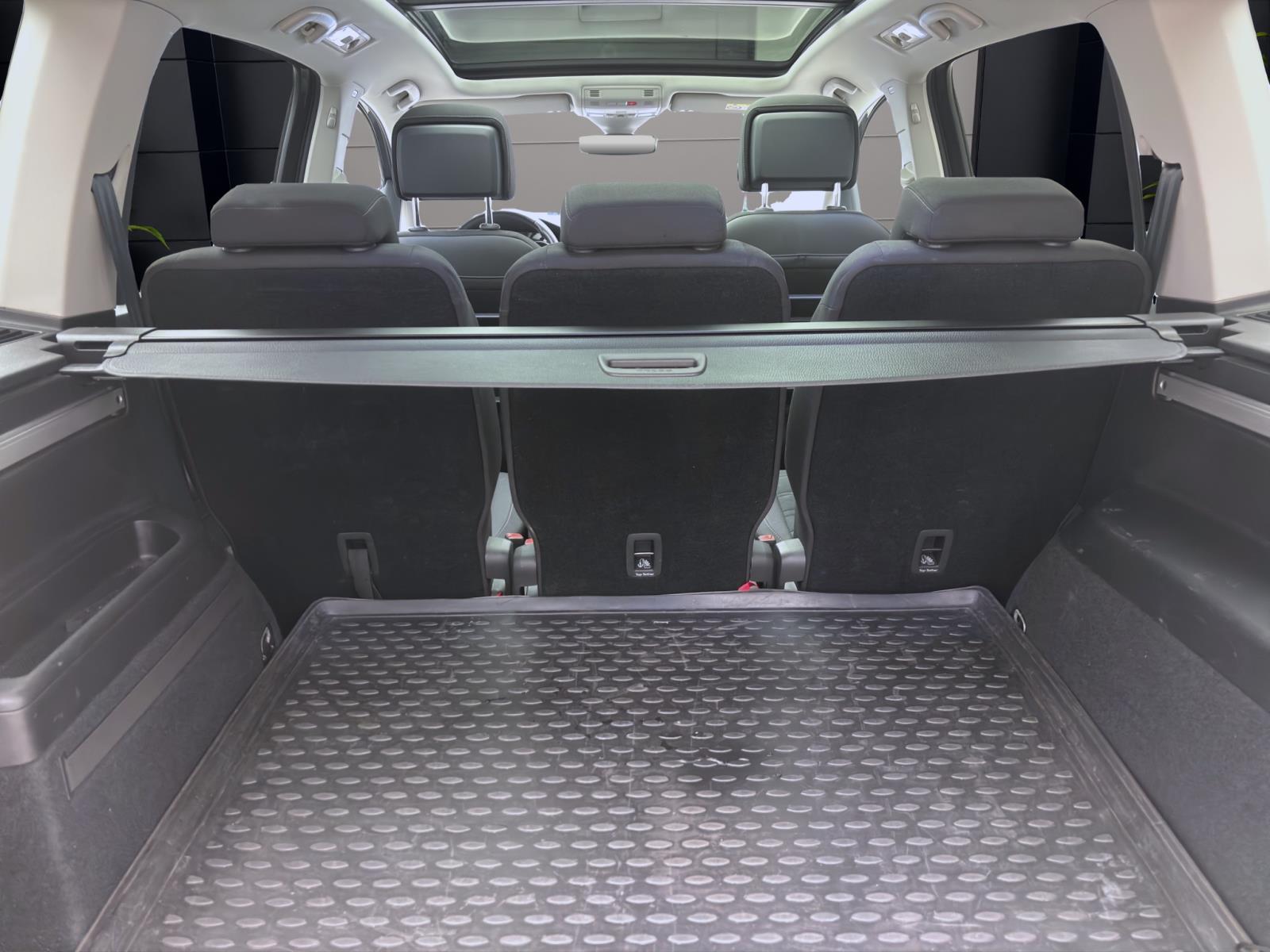 Bild 3: Volkswagen Touran 2.0 TDI DSG HIGHLINE PANO NAVI AHK PDC