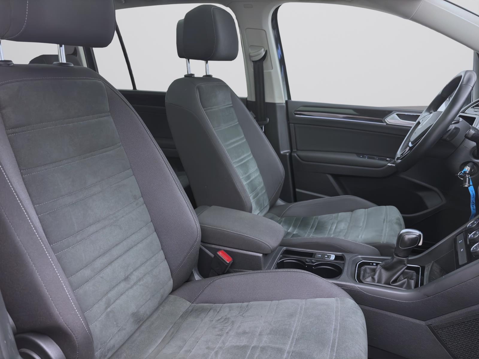 Bild 14: Volkswagen Touran 2.0 TDI DSG HIGHLINE PANO NAVI AHK PDC