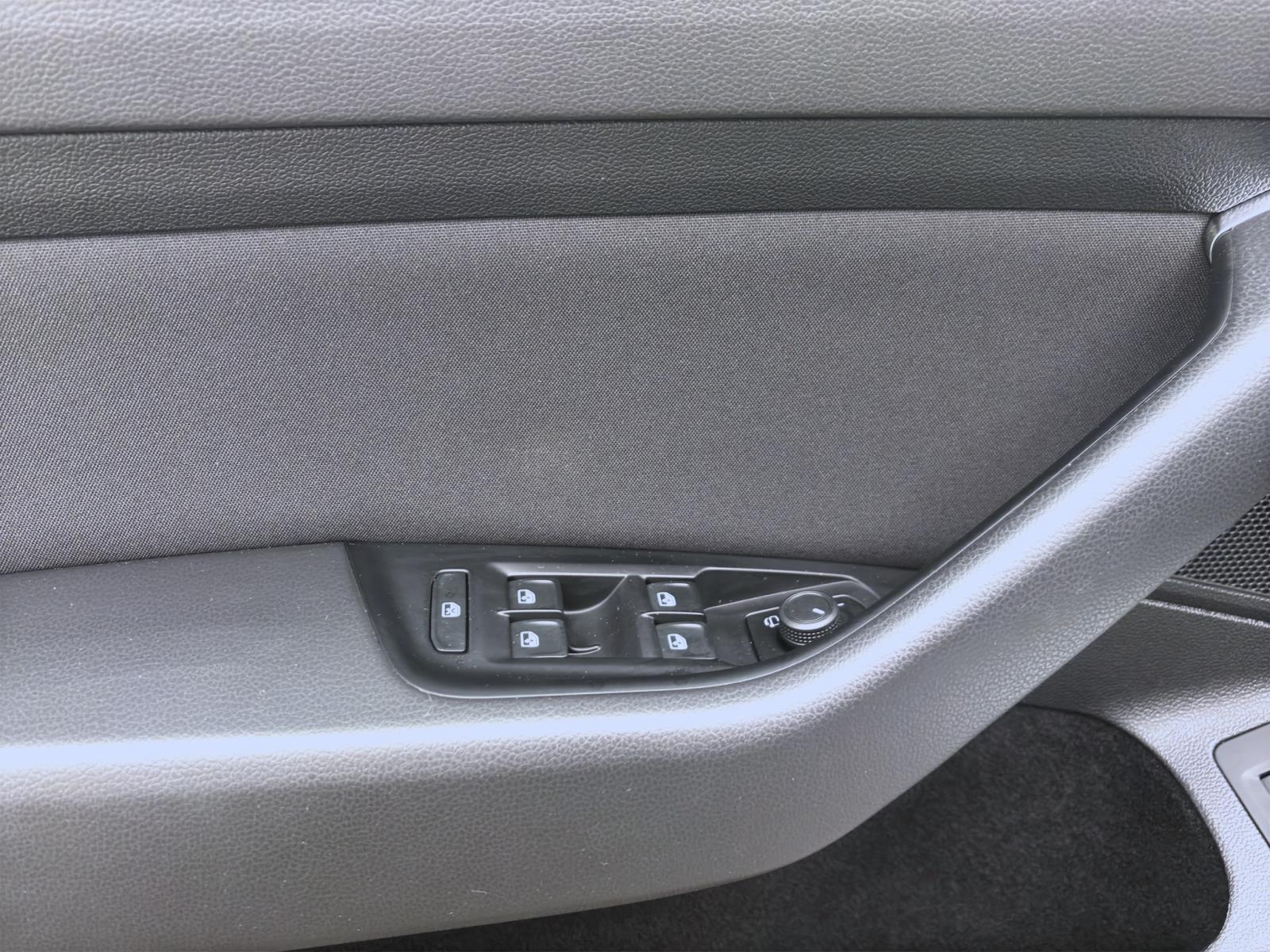 Bild 9: Volkswagen Passat Variant 2.0 TDI DSG BUSINESS PANO AHK KAMERA PDC