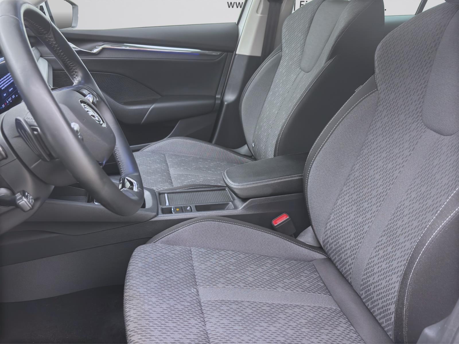 Bild 8: Skoda Octavia Combi 2.0 TDI DSG STYLE AHK NAVI LED SITZHZG