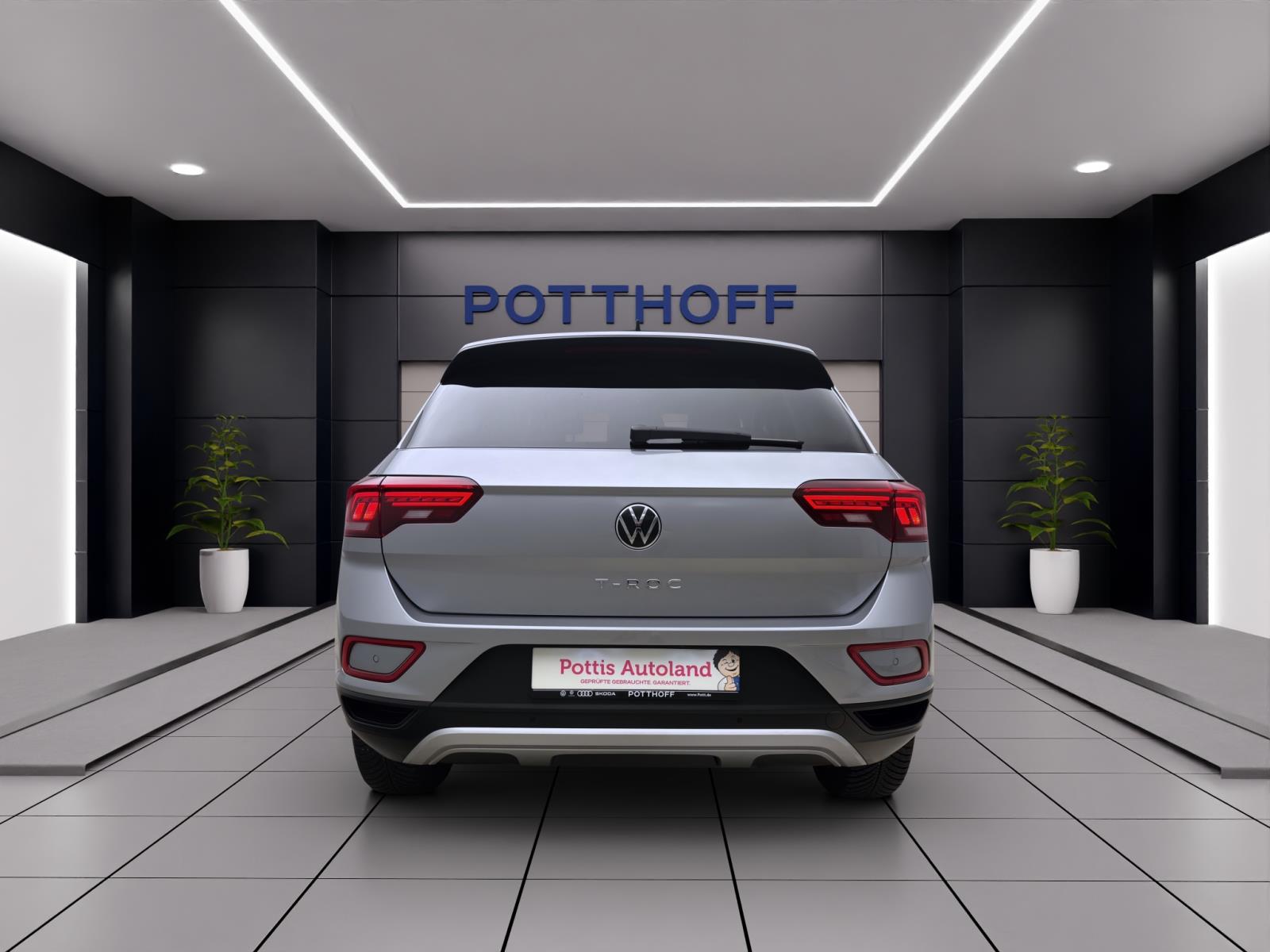 Bild 2: Volkswagen T-Roc 1.0 TSI MOVE NAVI PDC LED SITZHZG