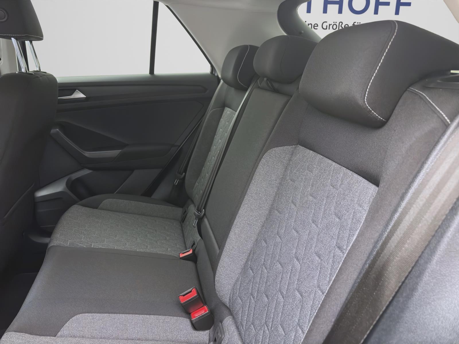 Bild 13: Volkswagen T-Roc 1.0 TSI MOVE NAVI PDC LED SITZHZG