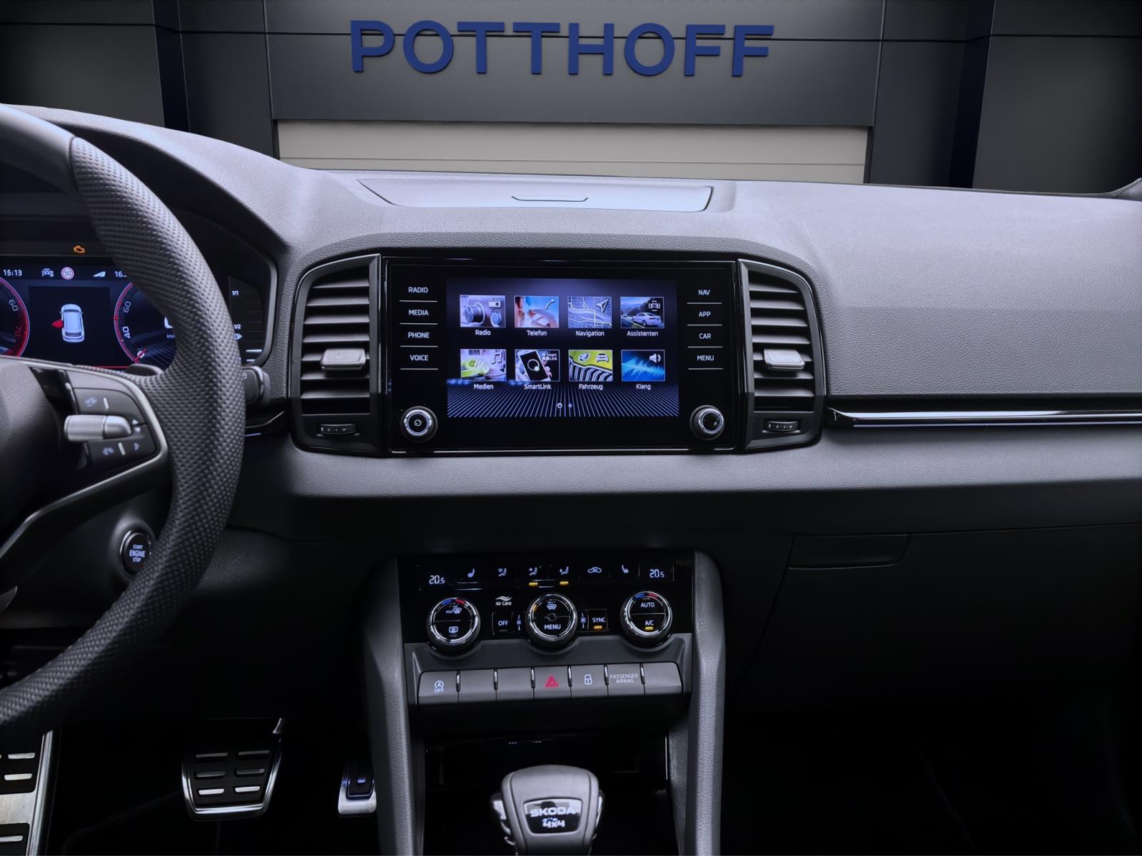 Bild 12: Skoda Karoq 2.0 TSI DSG 4x4 SPORTLINE AHK MATRIX PDC SITZHZG