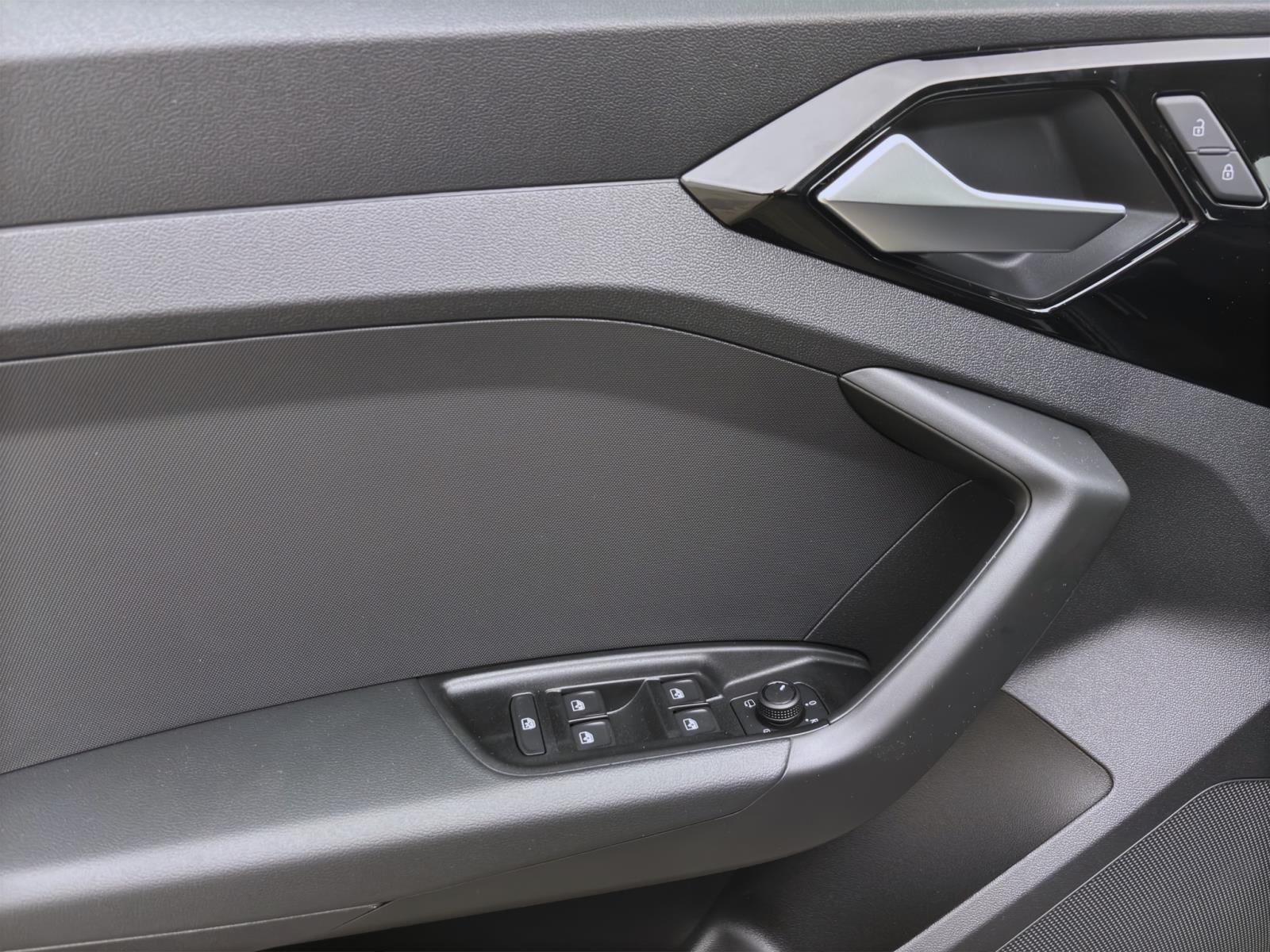 Bild 9: Audi A1 Sportback 25 TFSI SITZHZG VIRTUAL LED PDC